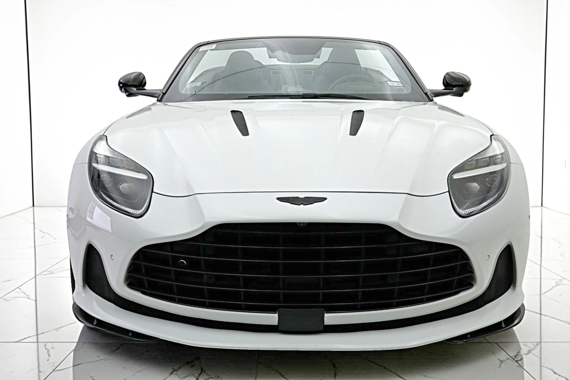 mph031_362432705_Used_2024_Aston_Martin_DB_12_Volante_b5fee1518b