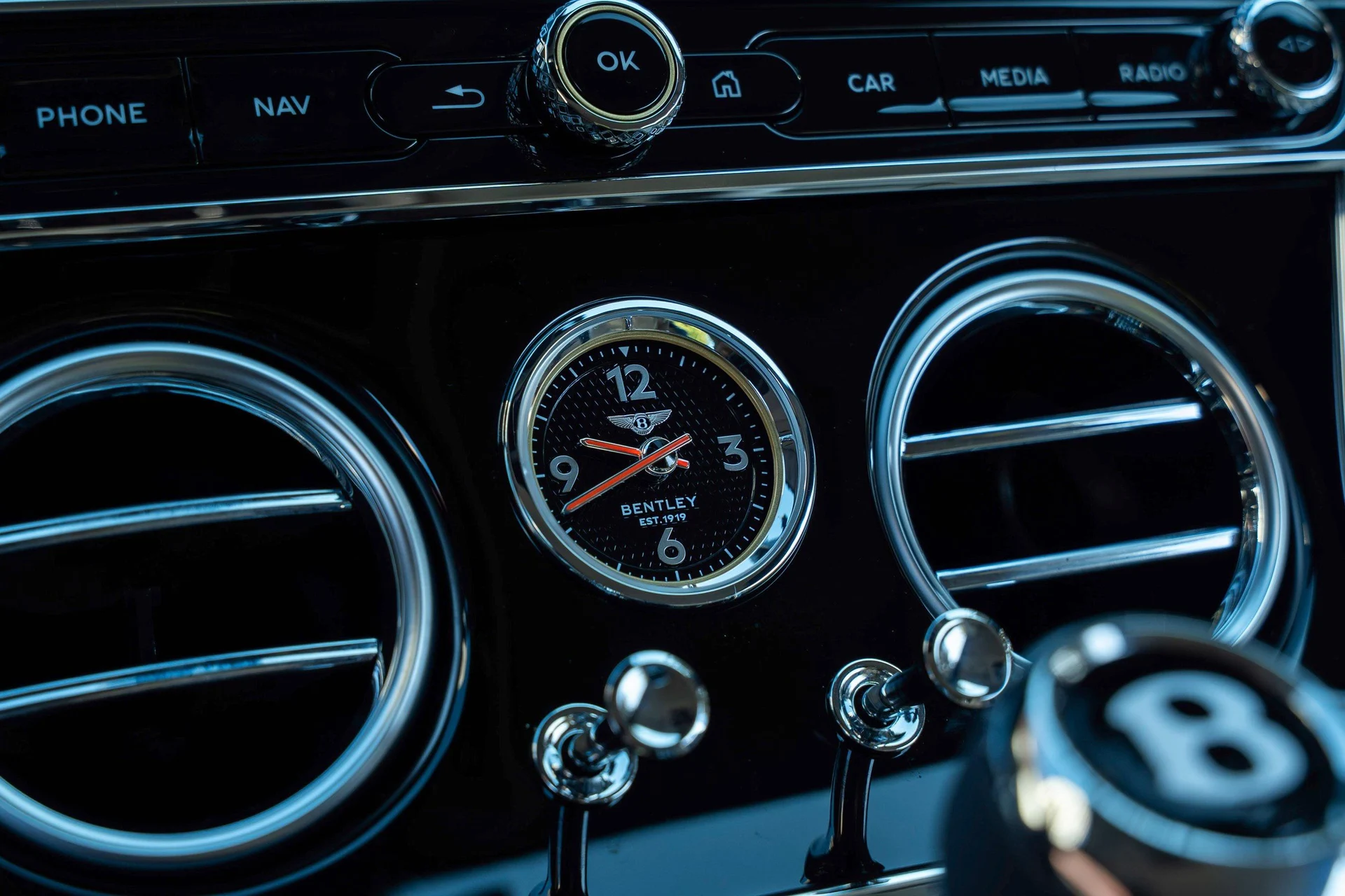 mph031_3626122090_458241675_6954bf524e73cd9f103f4e73_eced5b0267