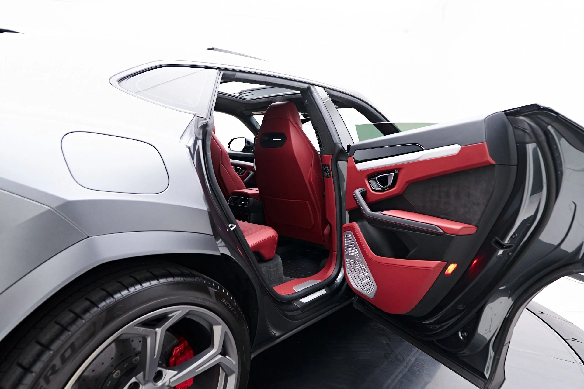 mph031_3626508549_Used_2020_Lamborghini_Urus_Base_1758905563_549919f71c