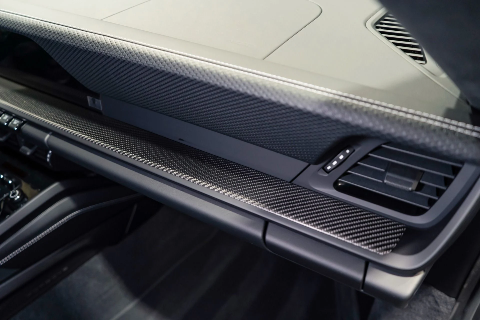 mph031_3645825337_Used_2026_Porsche_911_GT_3_Touring_6_speed_Lightweight_package_1770773886_f5cb996f0d