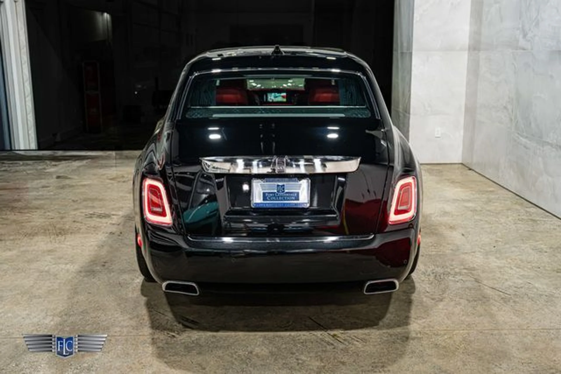 mph031_3660394122_used_2020_rolls_royce_phantom_extendedwheelbasesedan_9689_23087575_36_640_7a4c00c8cb