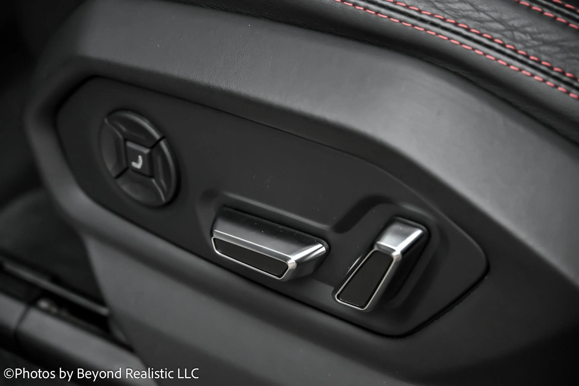mph031_3663745865_Used_2022_Lamborghini_Urus_1760342229_4b0109604c