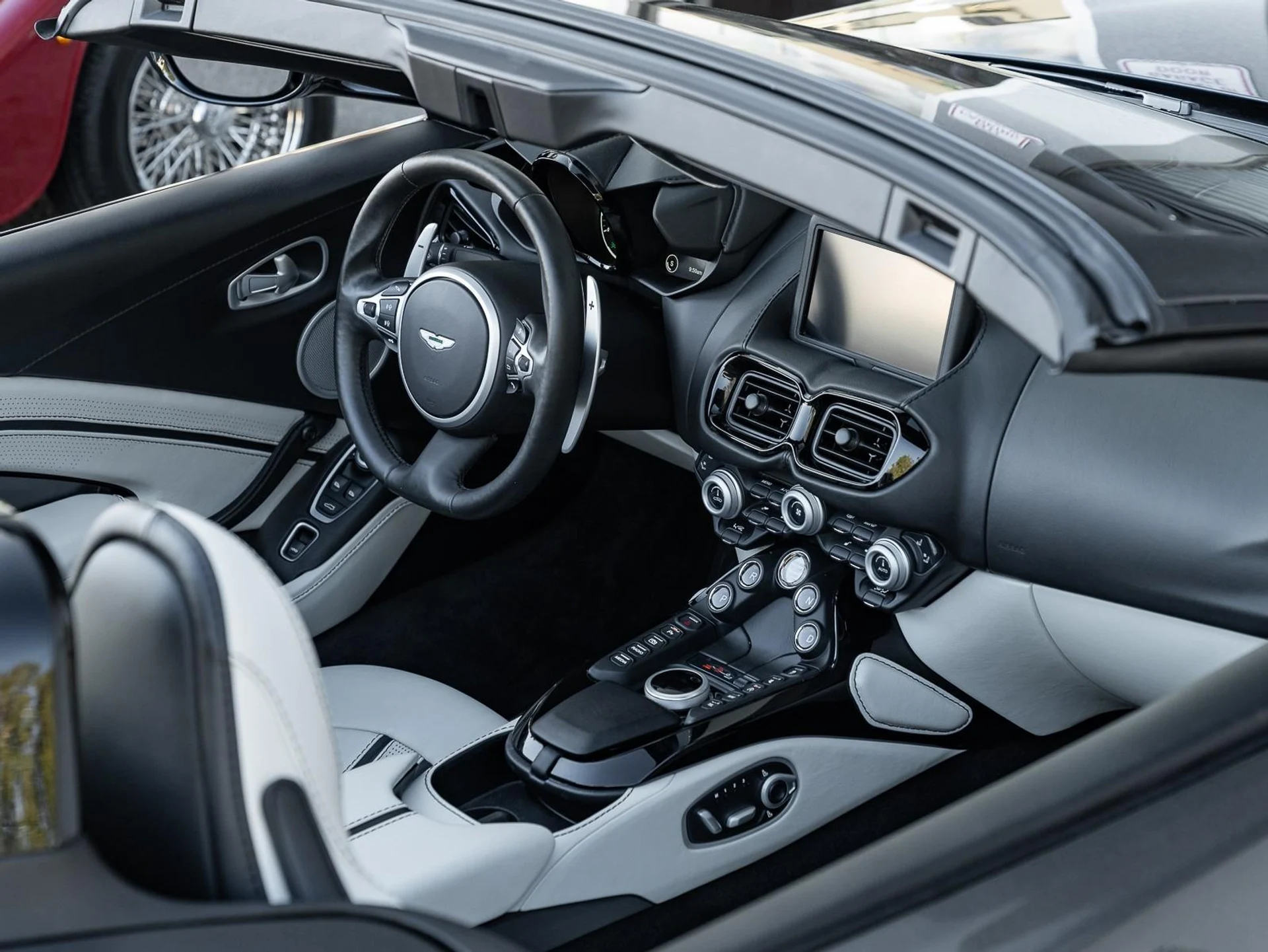 mph031_3664500906_Used_2021_Aston_Martin_Vantage_Roadster_1767733775_cac9c1aa4b