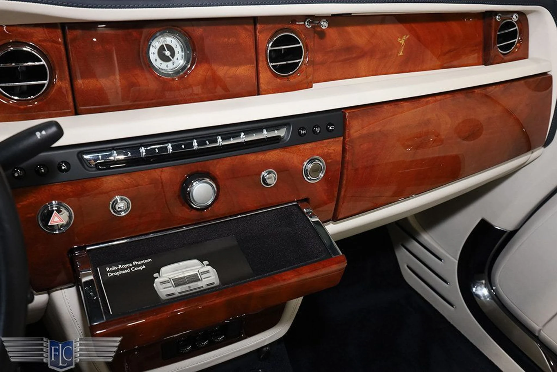 mph031_3667352407_used_2013_rolls_royce_phantom_coupe_2drdrophead_9689_22930572_32_1024_cfcac67db4