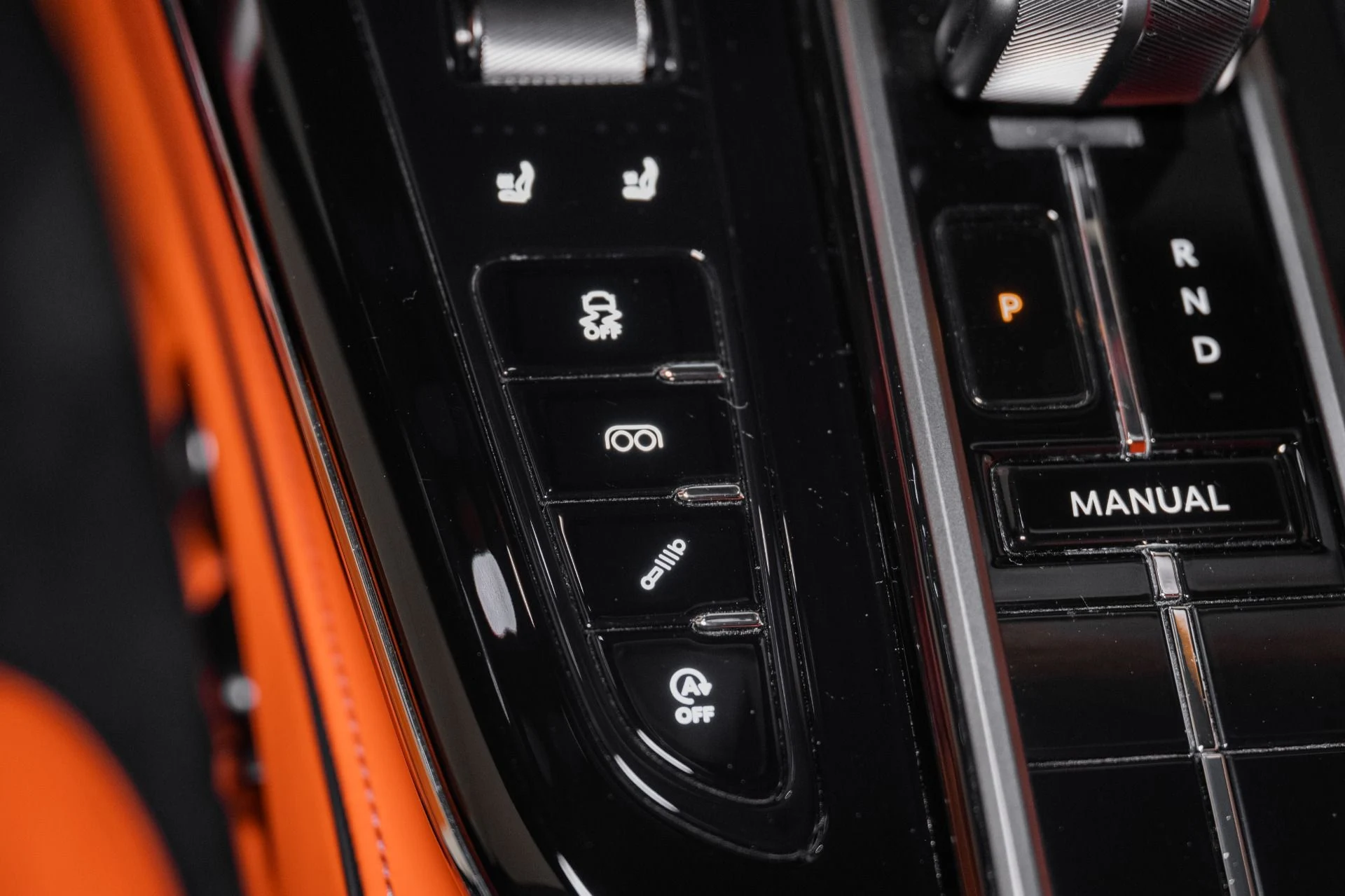 mph031_3669843915_Used_2026_Aston_Martin_Vantage_S_1778492725_1f789c803c