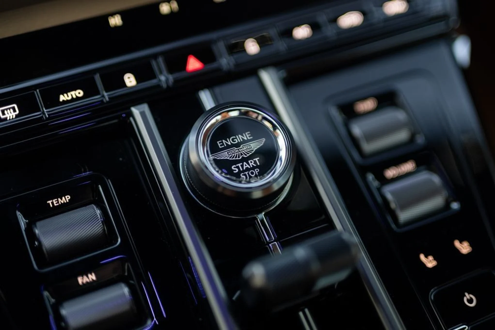 mph031_3673364012_32071facca430cc948ad89e8bd782e6fx_9f591ac420