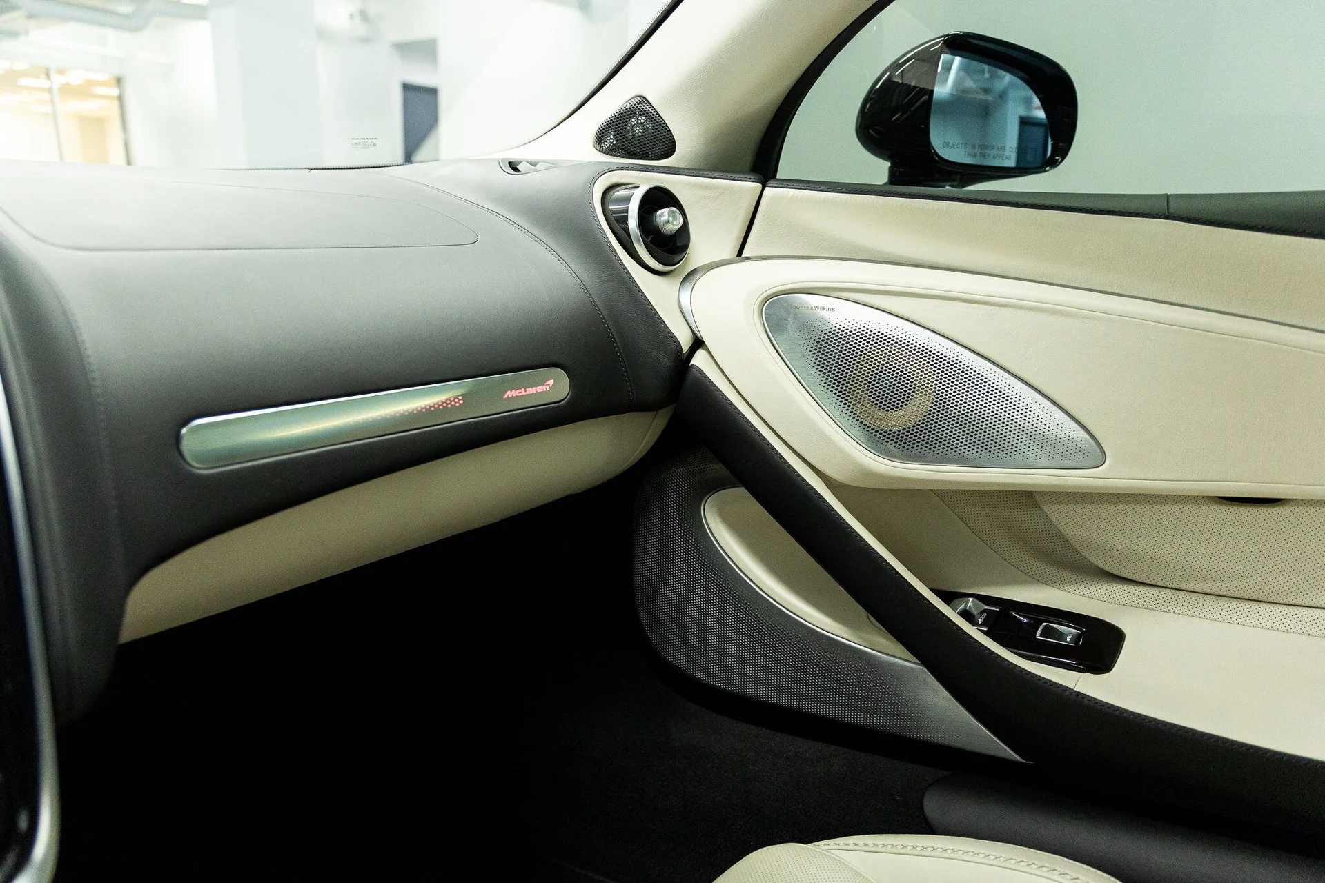 mph031_3685244857_9be9a537ac0f0f8d75ccae9fa735b092x_8e3d82d64d