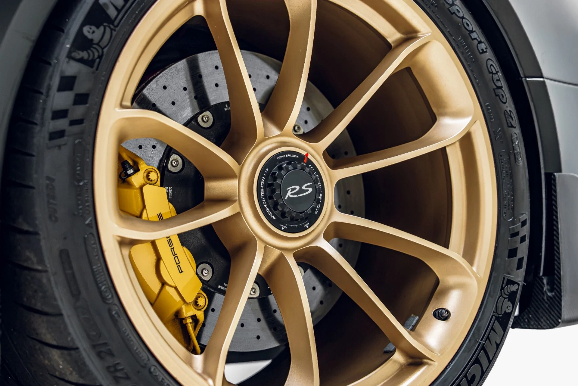mph031_3694564059_Used_2019_Porsche_911_GT_3_RS_1783617069_298ba8a561