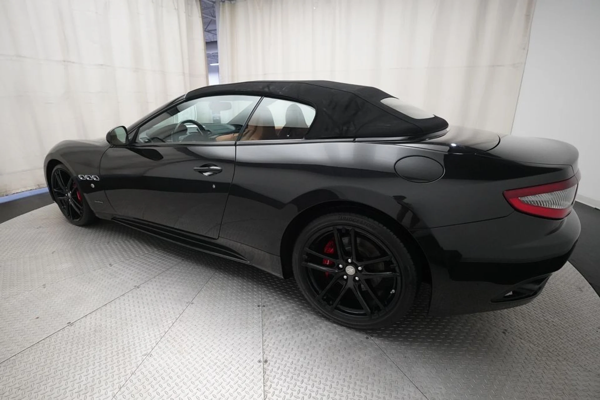 mph031_369772186_a5ff6f380b3c060403d0badc73ab8140x_b38d1af96d