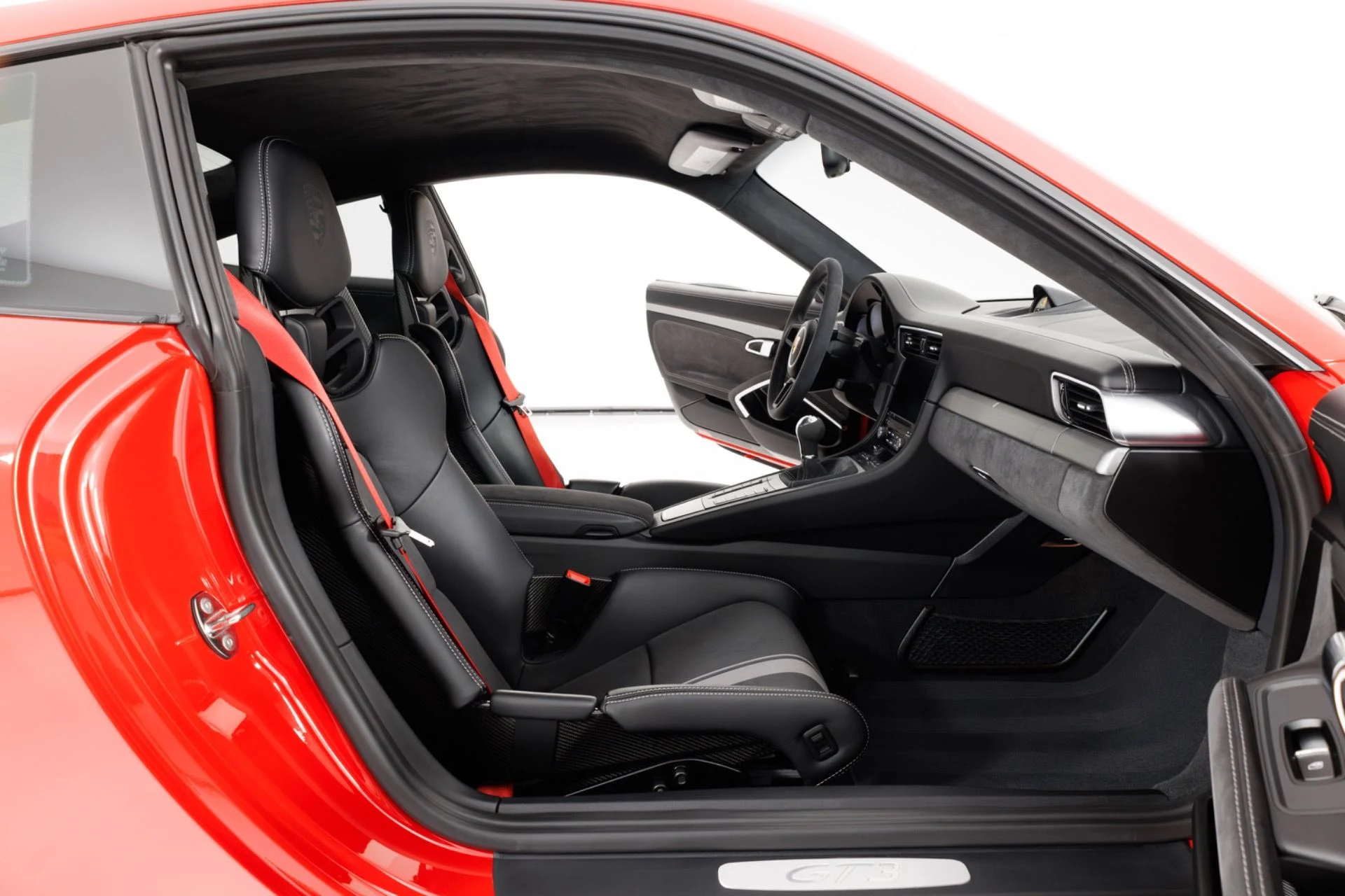mph031_3697936146_Used_2018_Porsche_911_GT_3_1782237121_35477c99c5