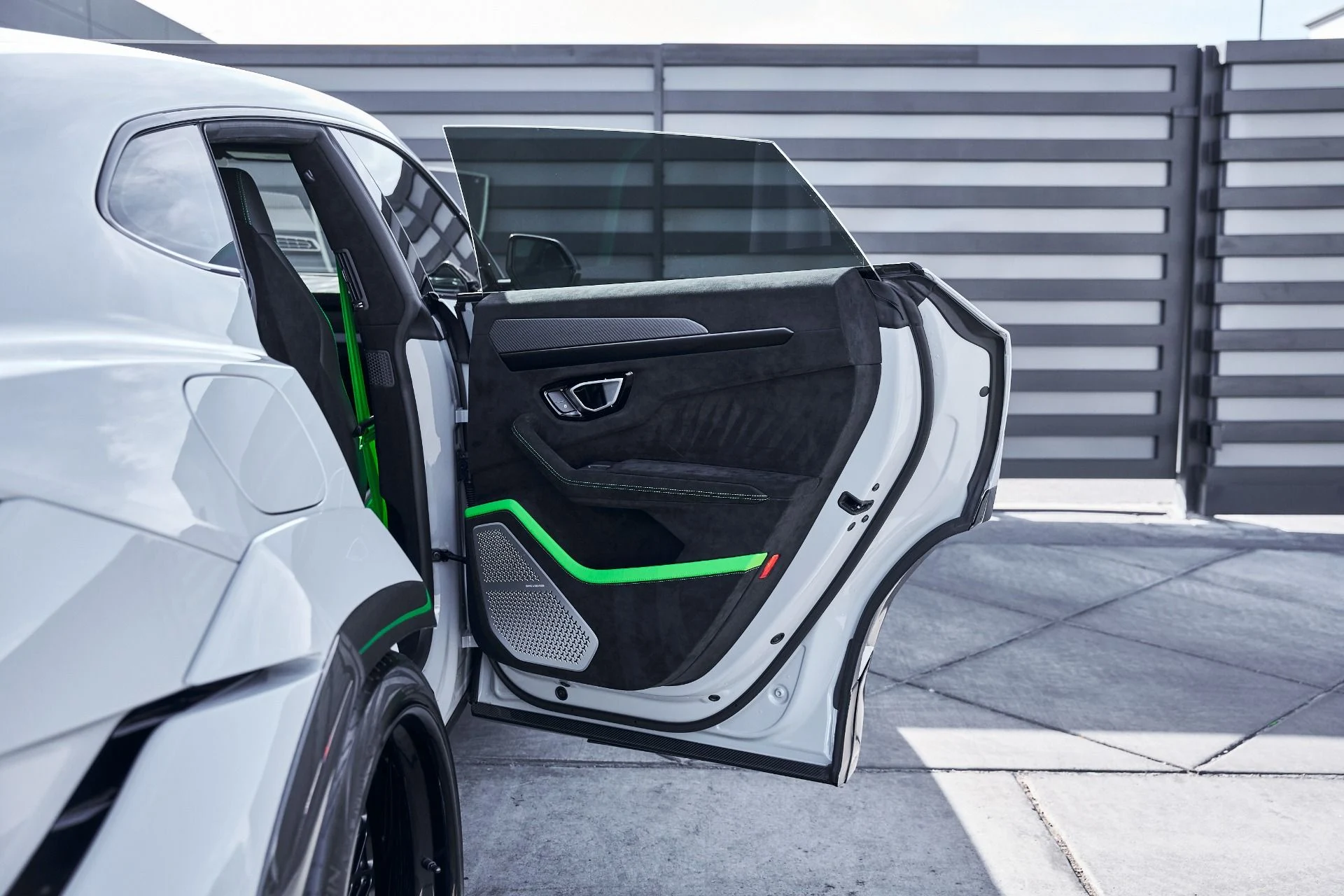 mph031_369969510_Used_2024_Lamborghini_Urus_Performante_1772849073_d6c0ed8505