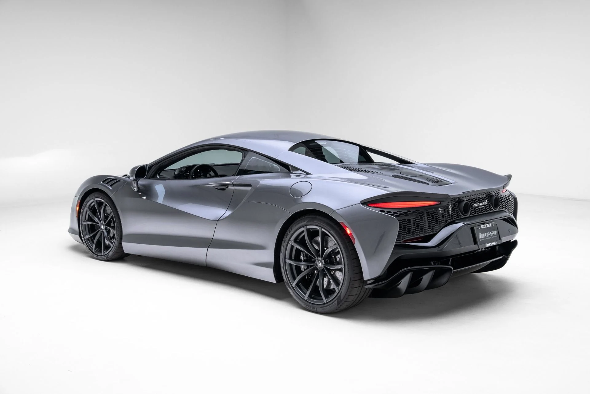 mph031_3701240698_Used_2023_Mc_Laren_Artura_1774894310_0a80add48e