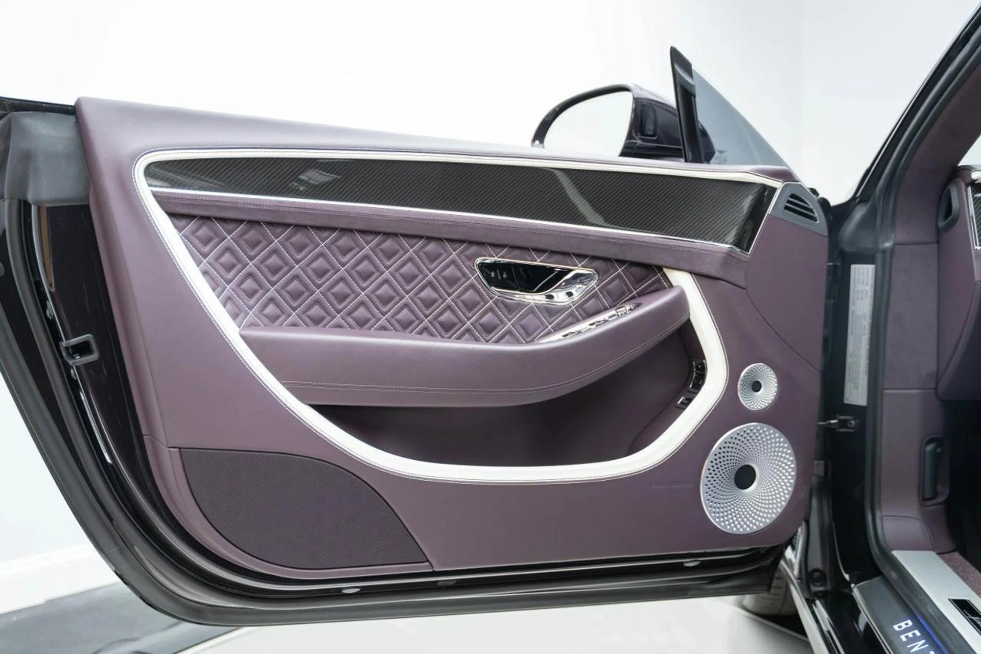 mph031_3711814965_edd0d90433e9f39259ee3f28a07efd8e_efca965872