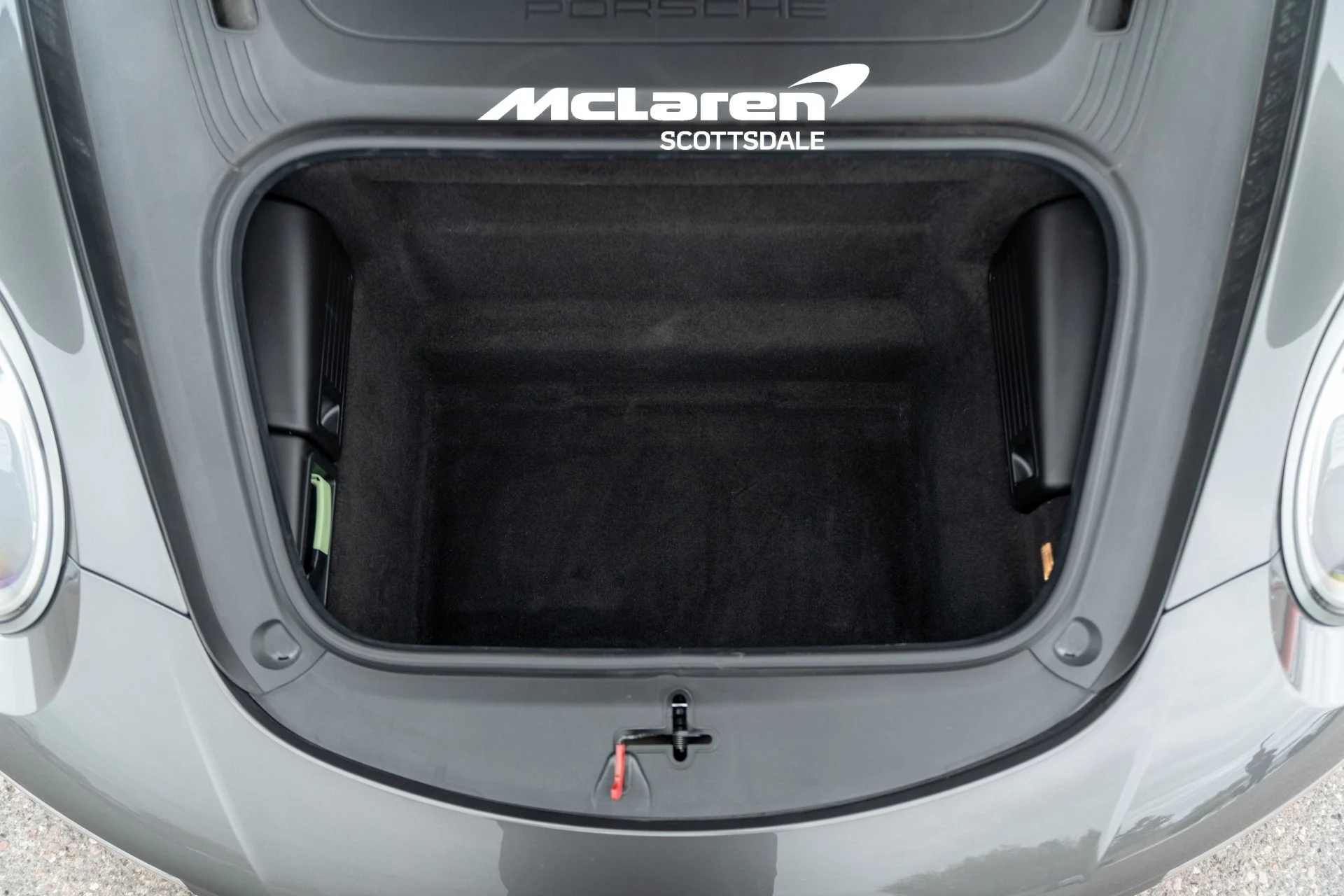 mph031_371652202_Used_2017_PORSCHE_911_Carrera_1768089674_bb0e96c859