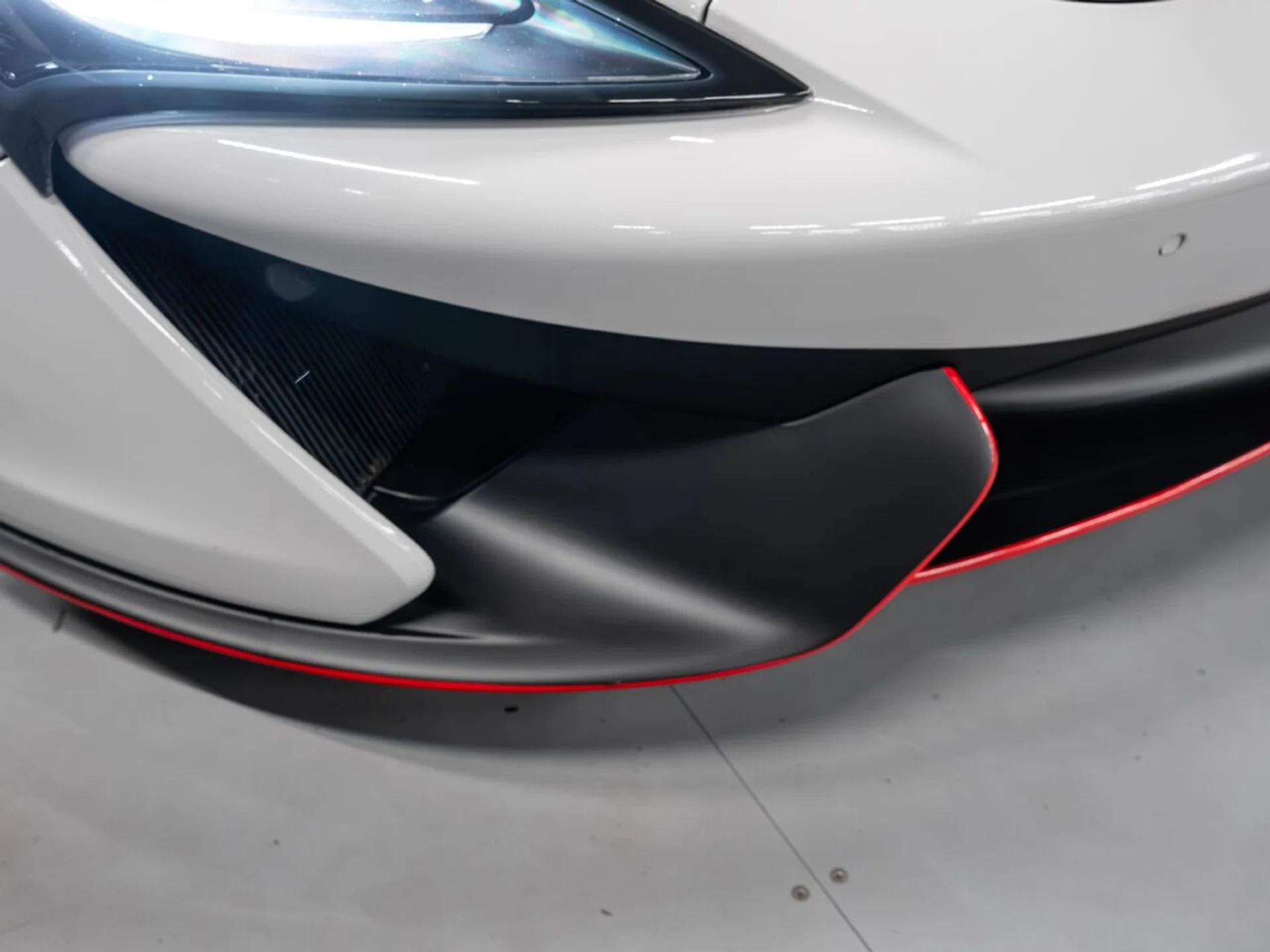 mph031_3721425789_mclaren_570s_2017_0b313a44db