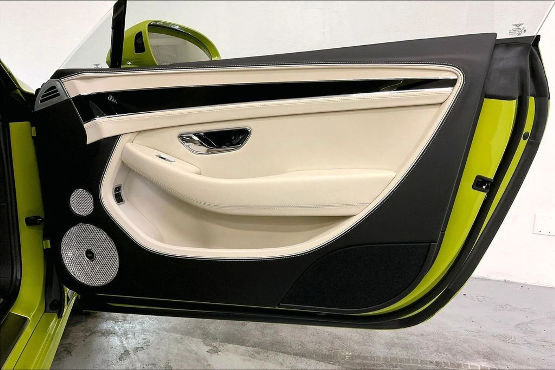 mph031_3722356729_b7671d2069a74fcd0785e62614142b39x_833e3b18fc