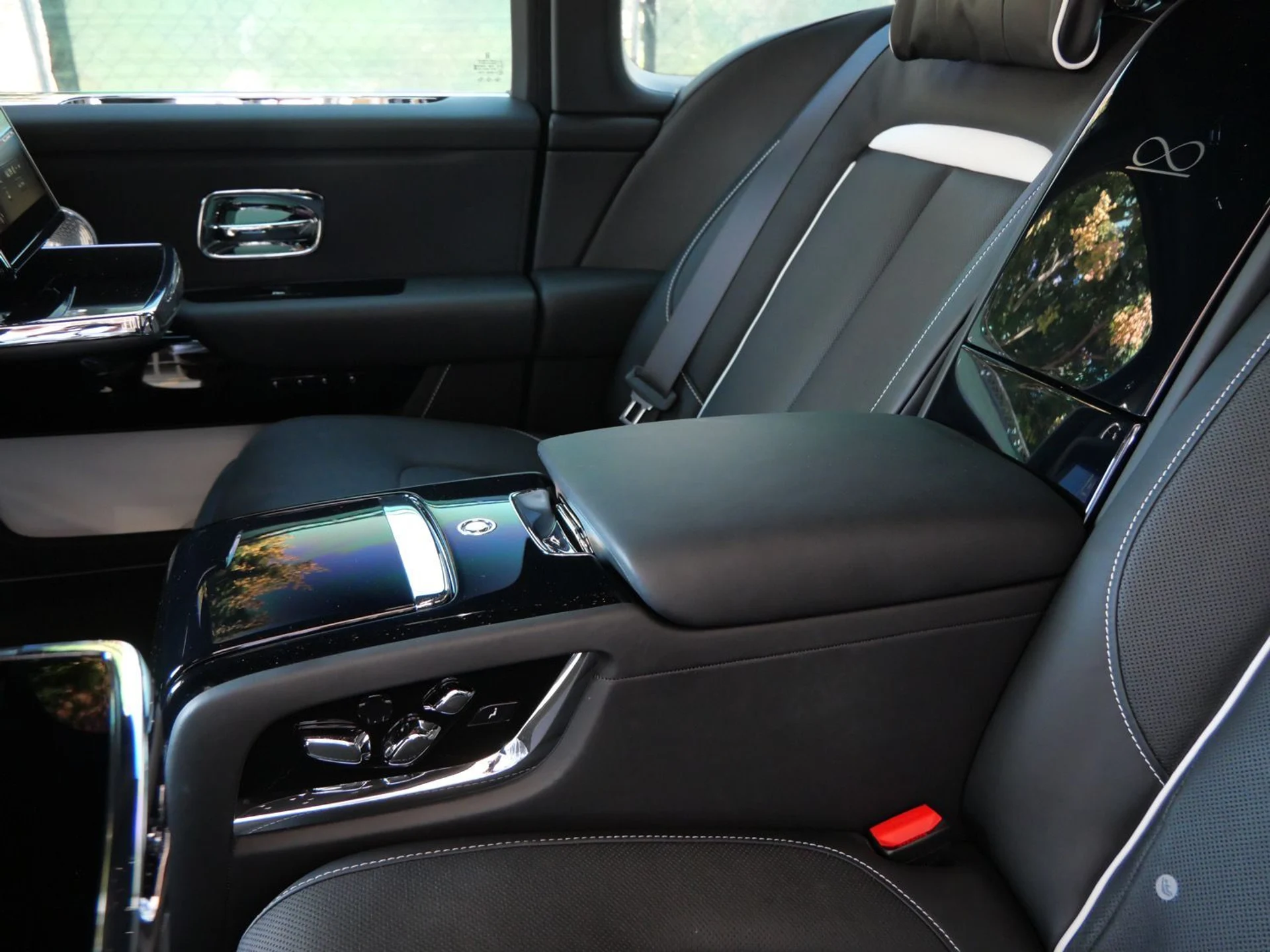 mph031_3722546039_11aa0cd43230fa56fbb3b489eeb340a3x_517aceebdd