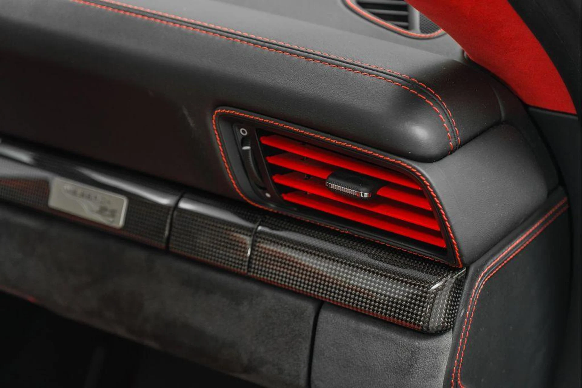 mph031_372898982_x_Oedb8_Bvzy_i_ZPBK_1lju_JJ_4y_Tlk_1a8d511e84