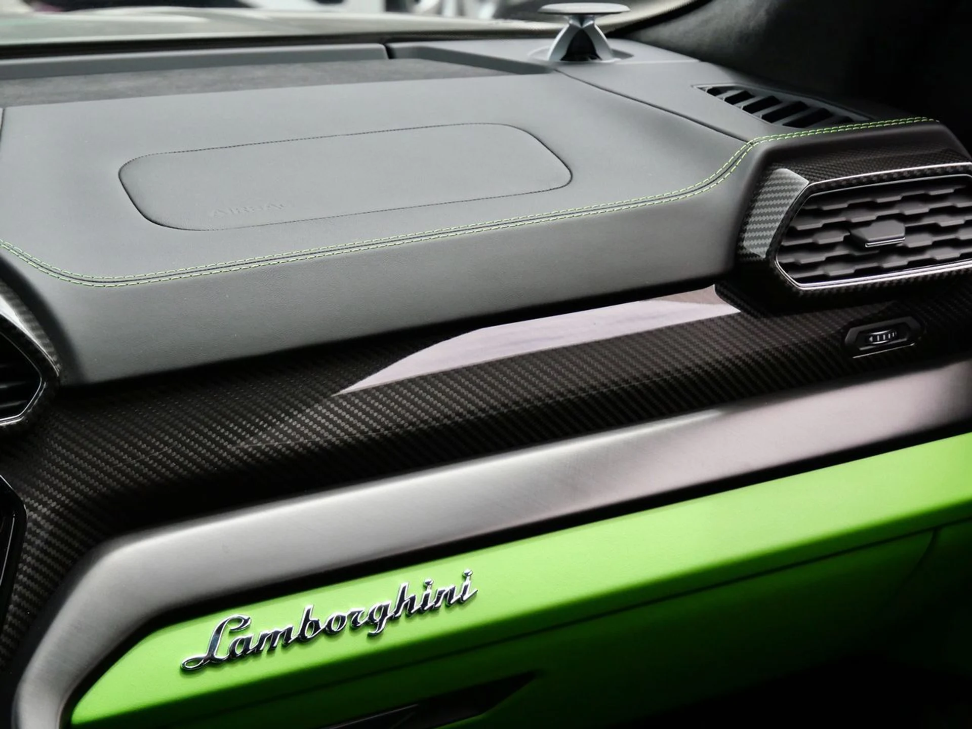 mph031_3732444267_64f608e780792e13e93277e646b0aa4cx_a9129fa9e6