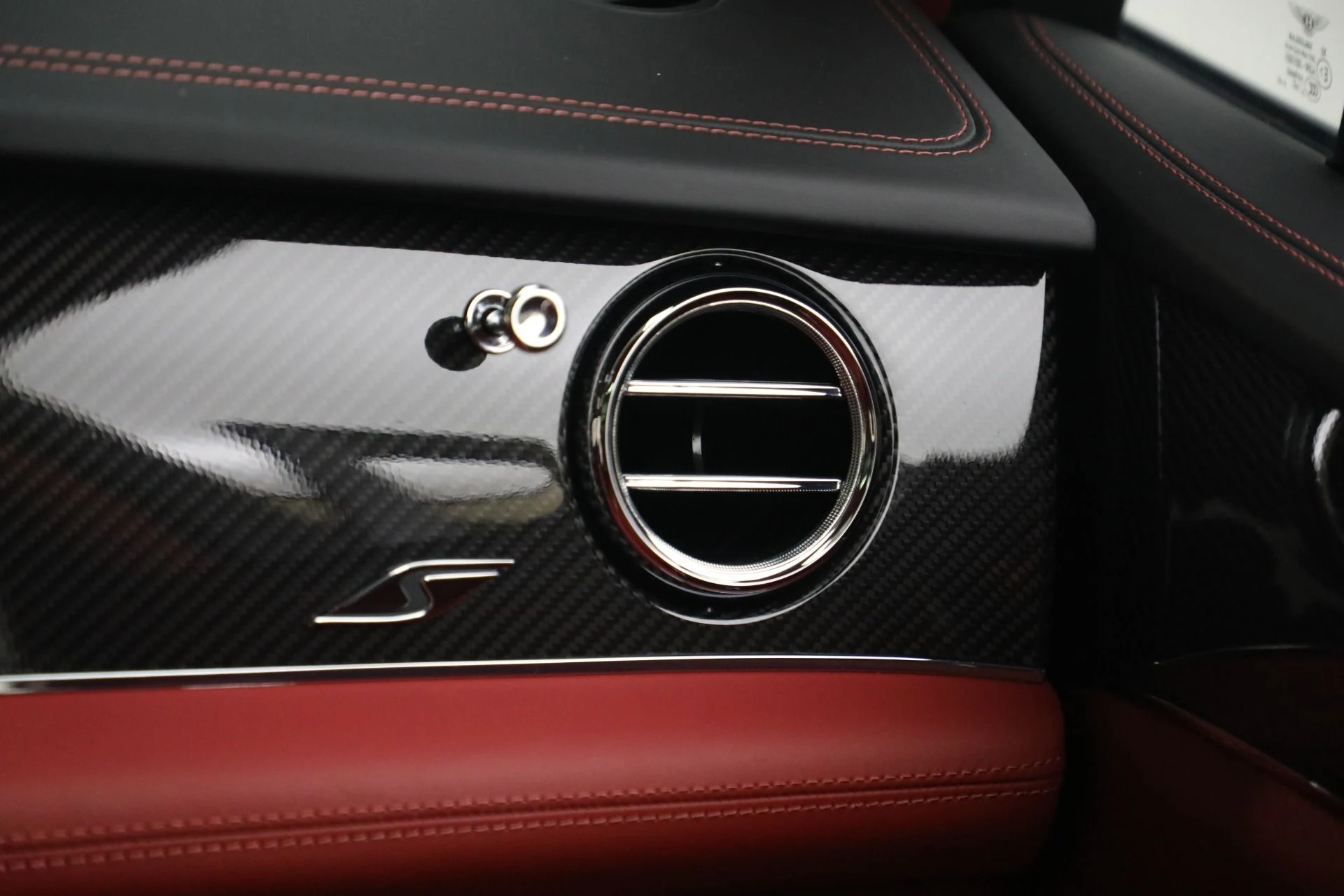 mph031_3740118059_Used_2023_Bentley_Bentayga_S_V8_1775660787_e8dda56efd