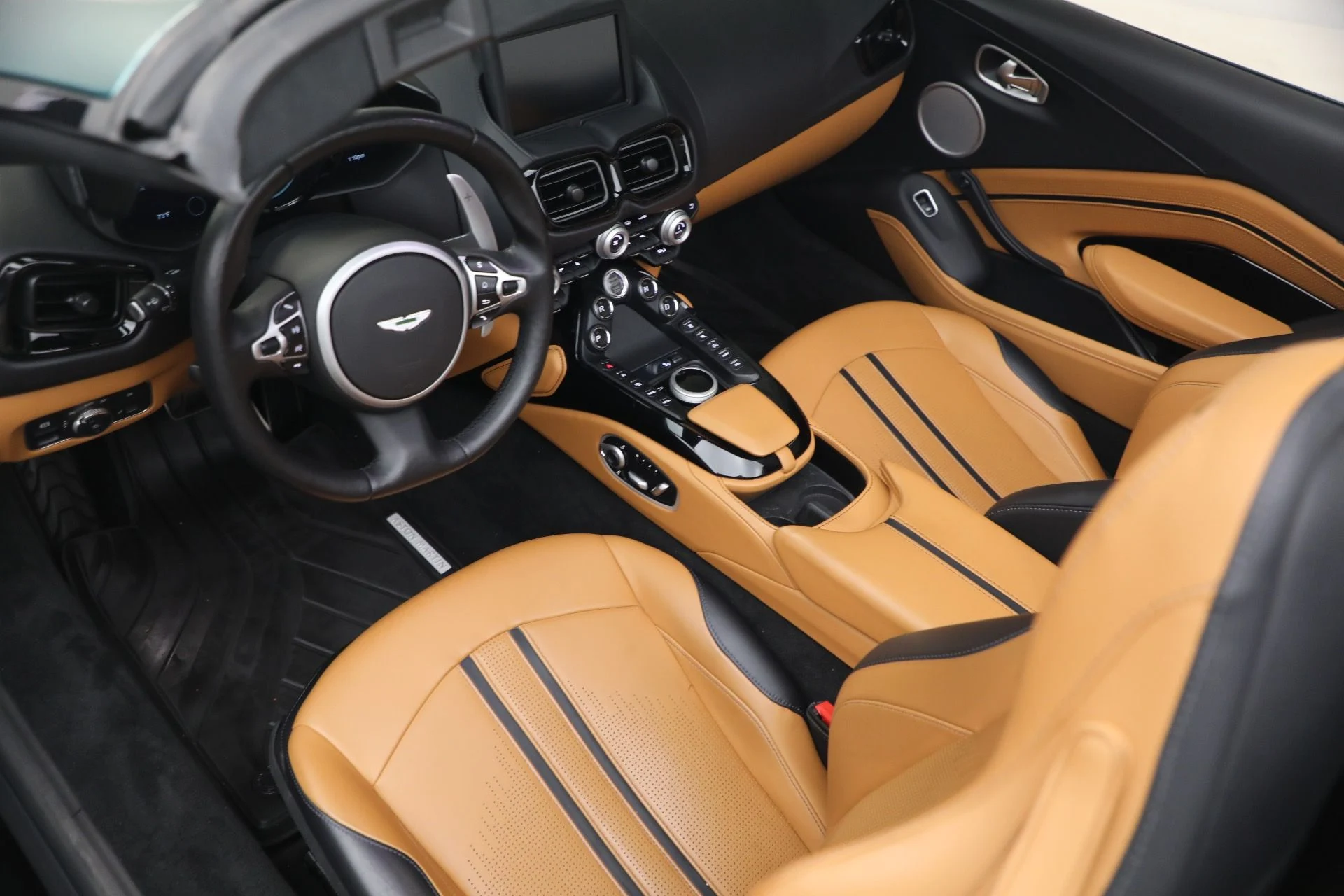 mph031_3743892319_Used_2023_Aston_Martin_Vantage_V8_1791917169_f6ddd3a224