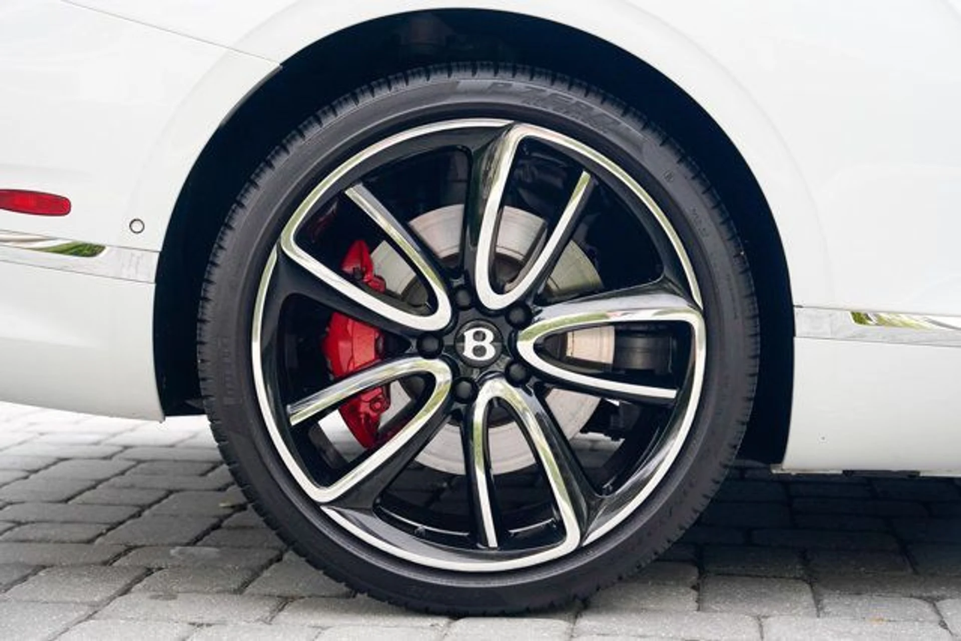 mph031_3746266787_22981563_32_640_61085d0ea7