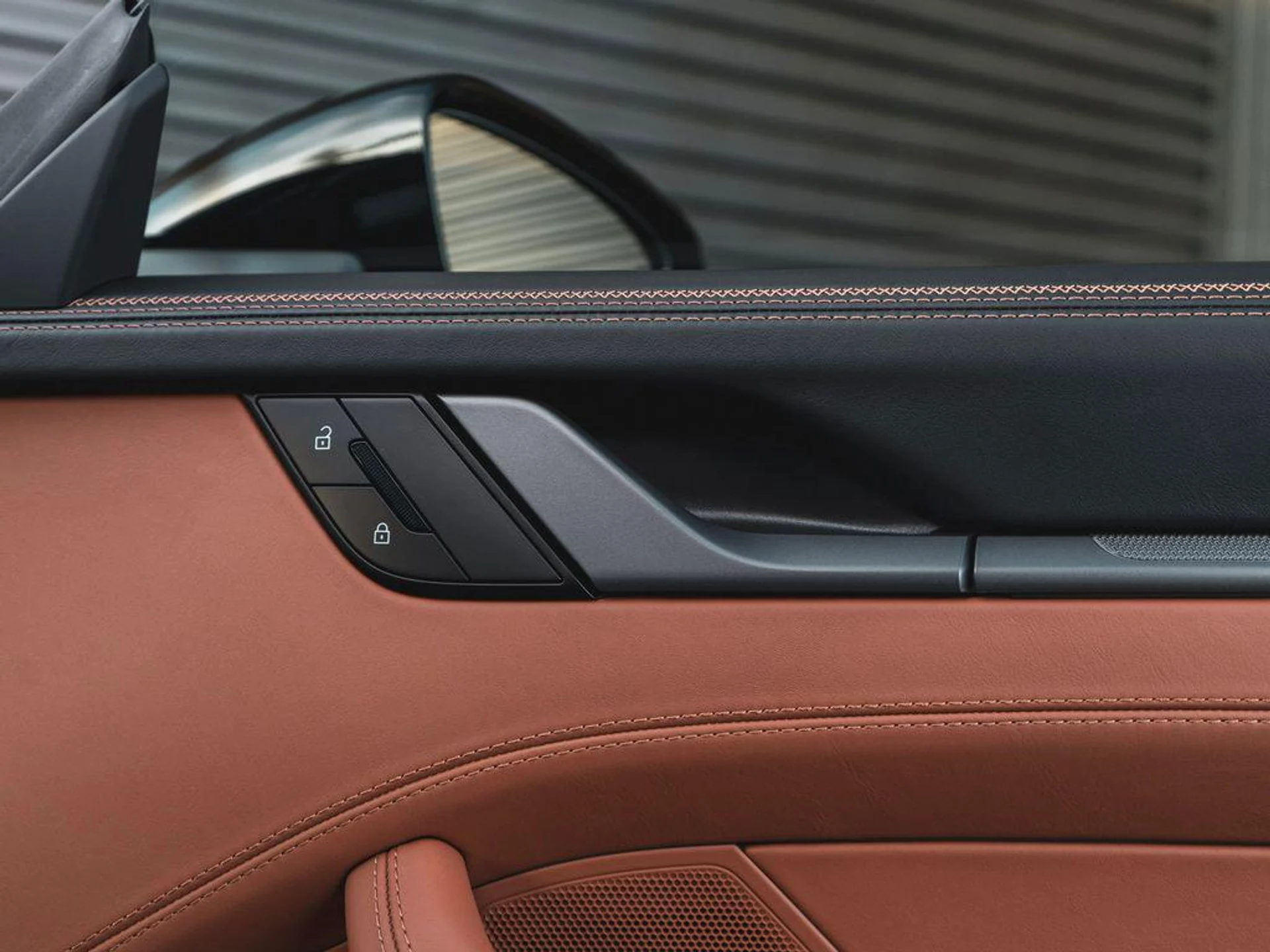 mph031_3750026325_l_Orn2x3_C_Lb_WI_Jpi_KY_Inc_Je5_T_Vg_e4ec3597d6