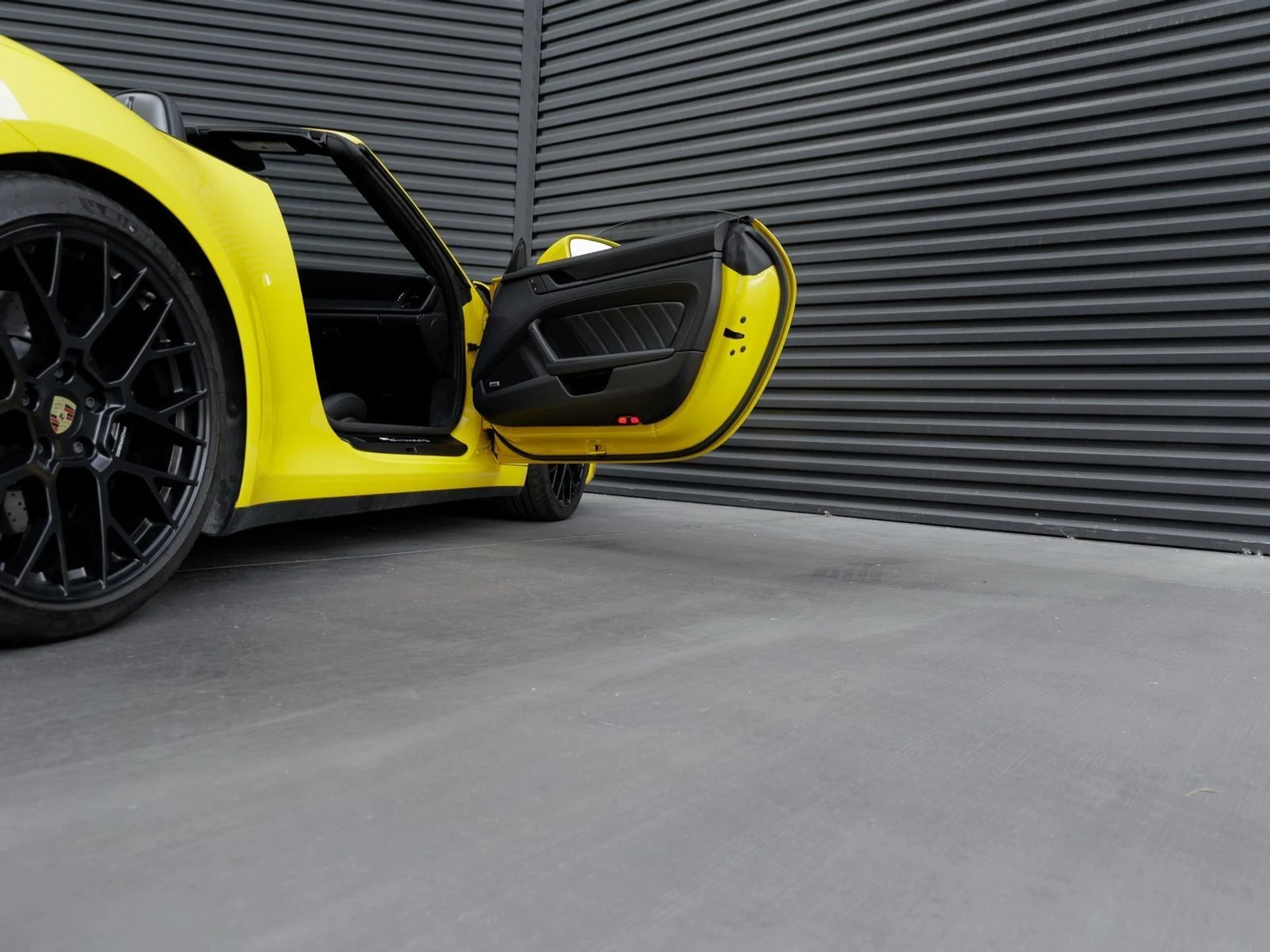 mph031_375386790_32_076ef5ddc6