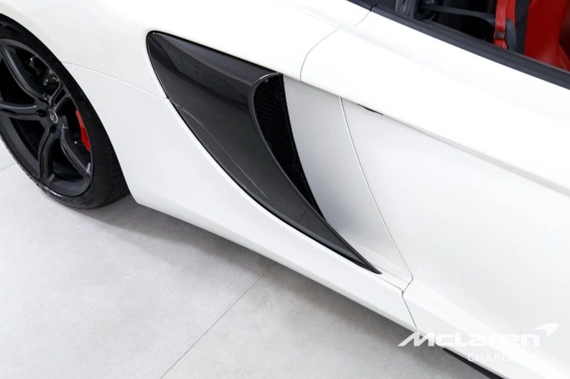 mph031_3754574805_Used_2016_Mc_Laren_650_S_Spider_63f0a03319