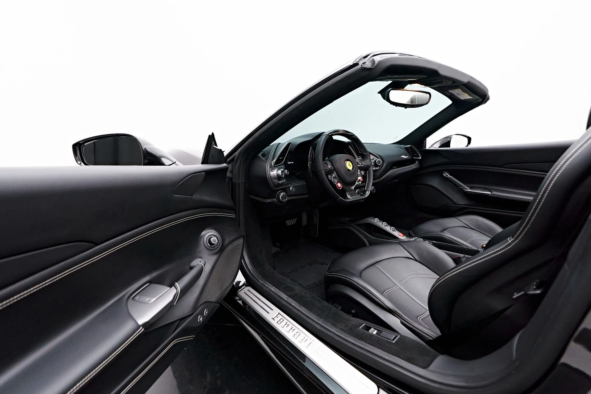 mph031_3773791313_Used_2018_Ferrari_488_Spider_Base_1717624092_3ad374bd7f