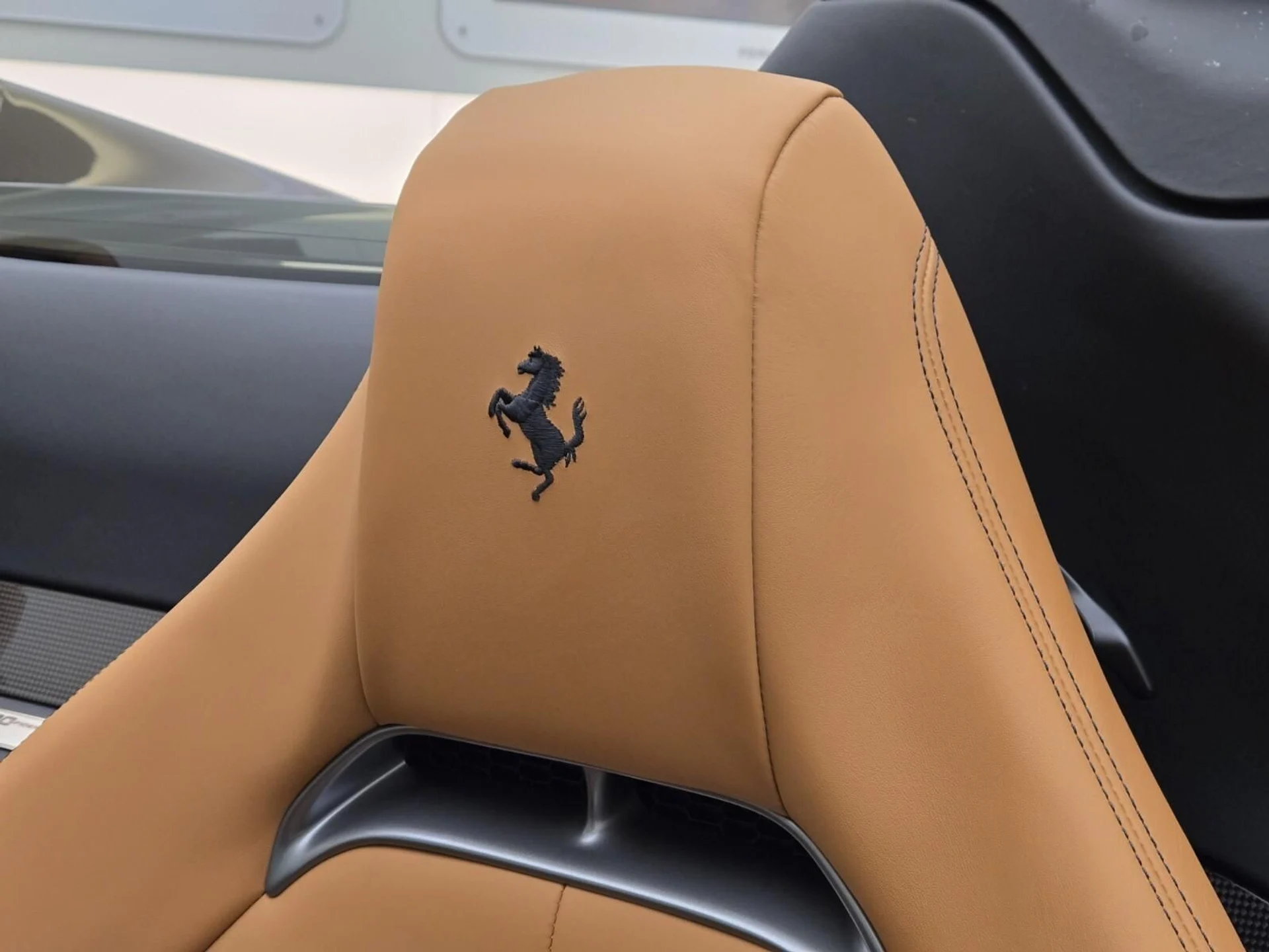 mph031_3773856701_Used_2023_Ferrari_SF_90_Spider_1762329138_9606b85e1a