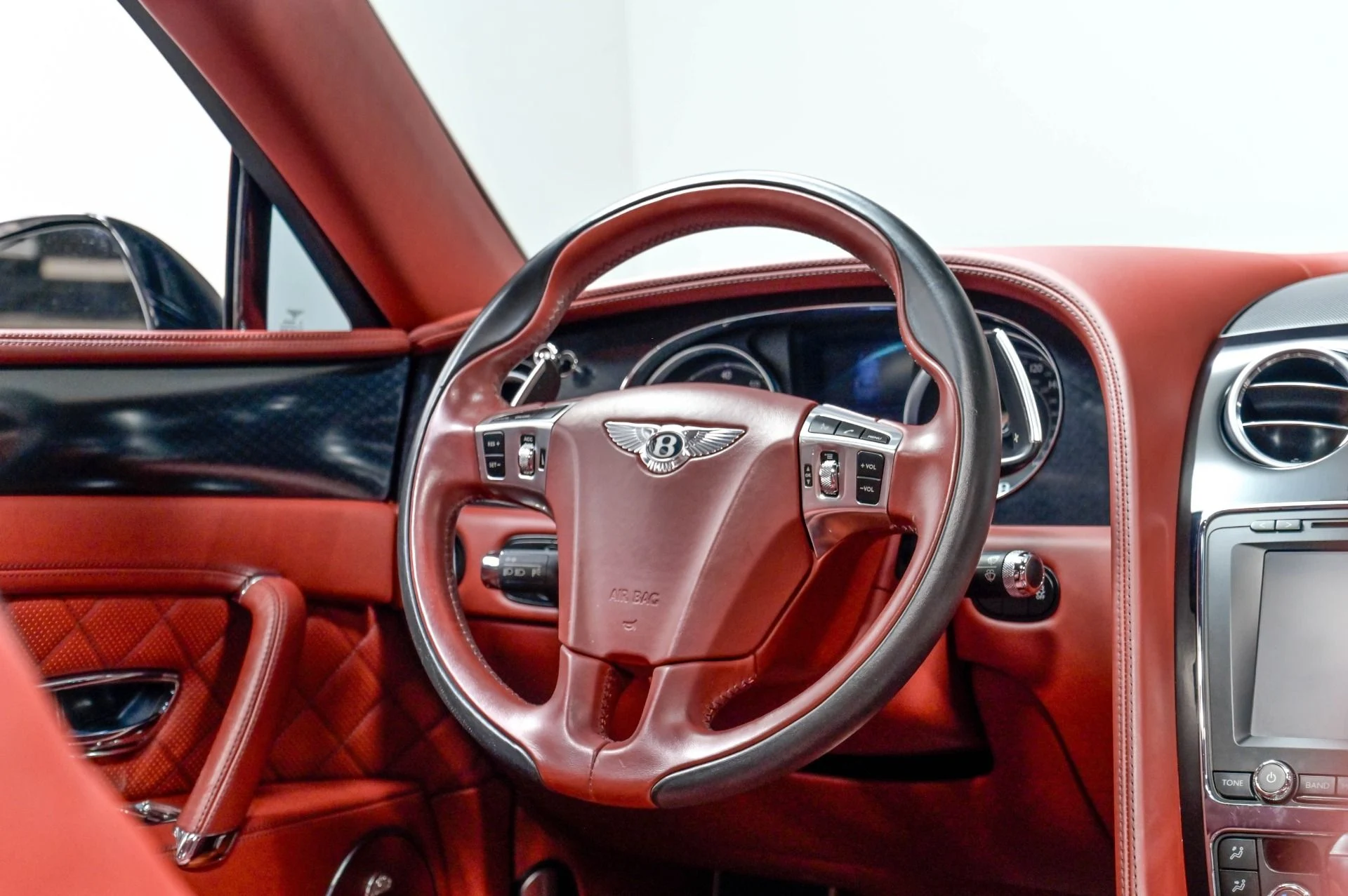 mph031_3777337670_Used_2017_Bentley_Flying_Spur_W12_S_1782583031_6a2af13504