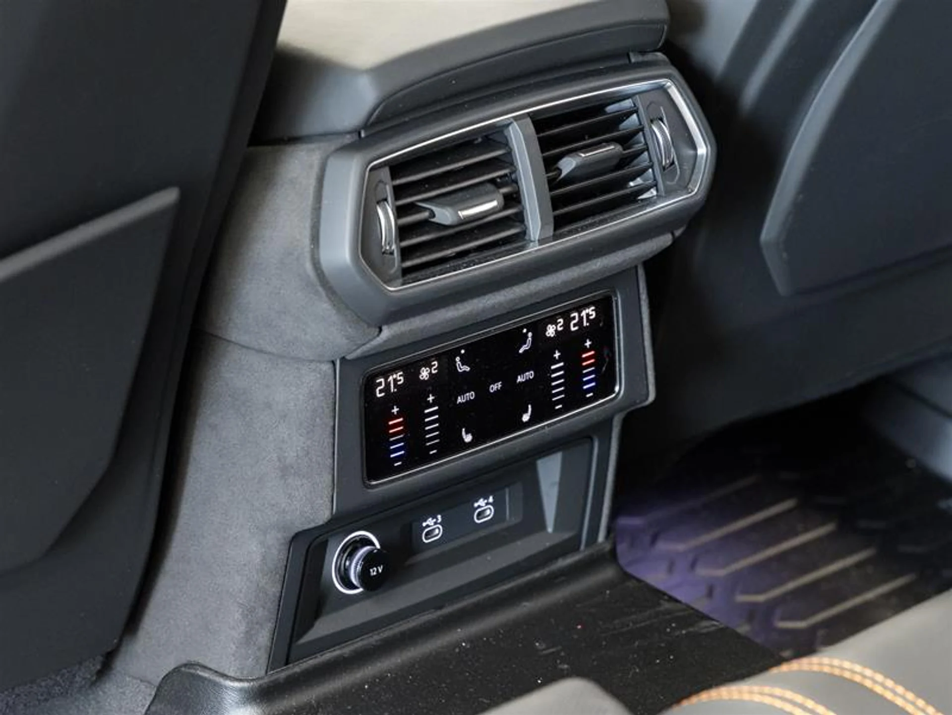 mph031_3779189195_10944895_1594274925_734dc30e76