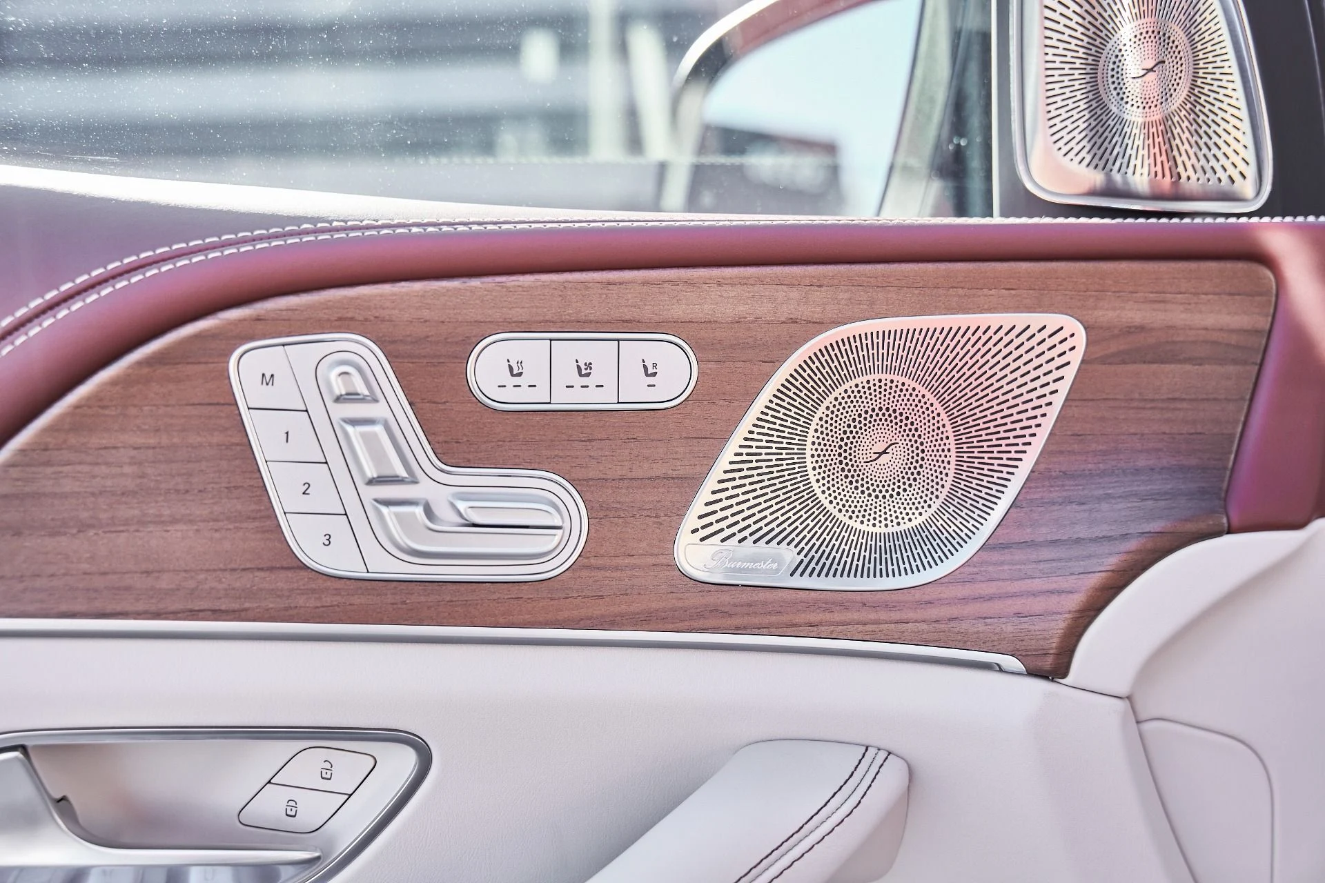 mph031_3782315871_Used_2026_Mercedes_Benz_GLS_Maybach_GLS_600_1772593202_9916f8f48f