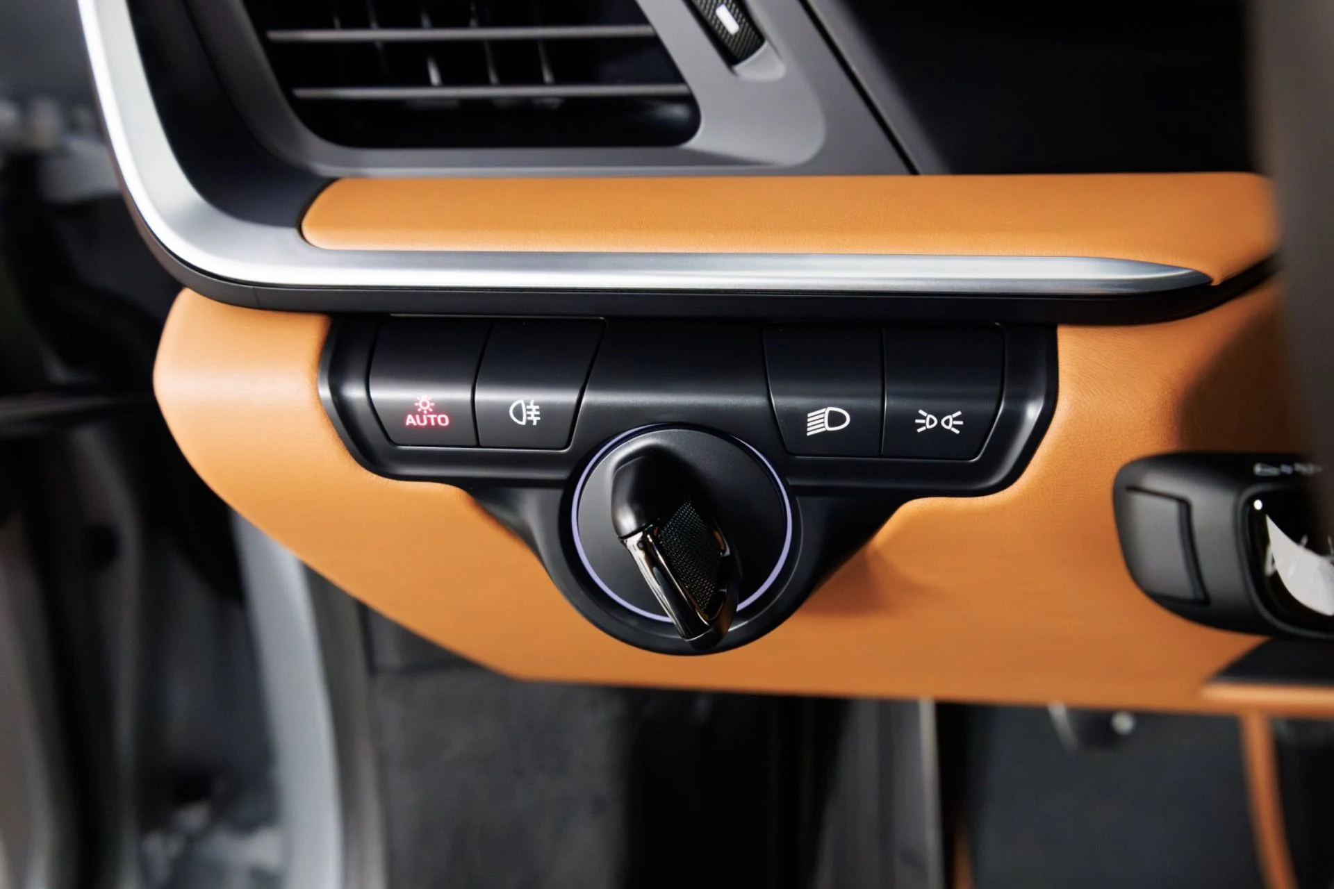 mph031_3795311125_Used_2023_Porsche_911_Sport_Classic_1775497642_d9ca52834d