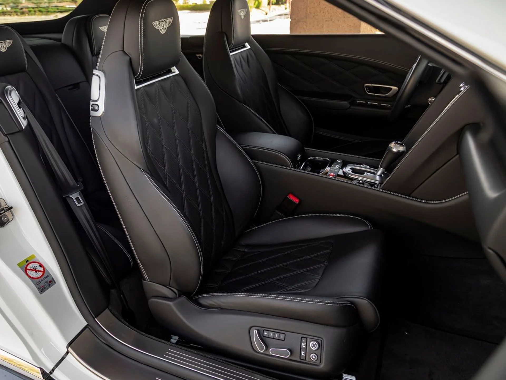 mph031_3800955665_32_5c10cd13a2