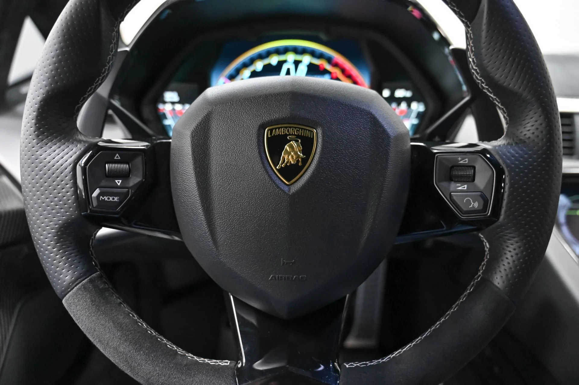 mph031_3803224863_Used_2019_Lamborghini_Aventador_SVJ_1760550459_dc8162a0f6