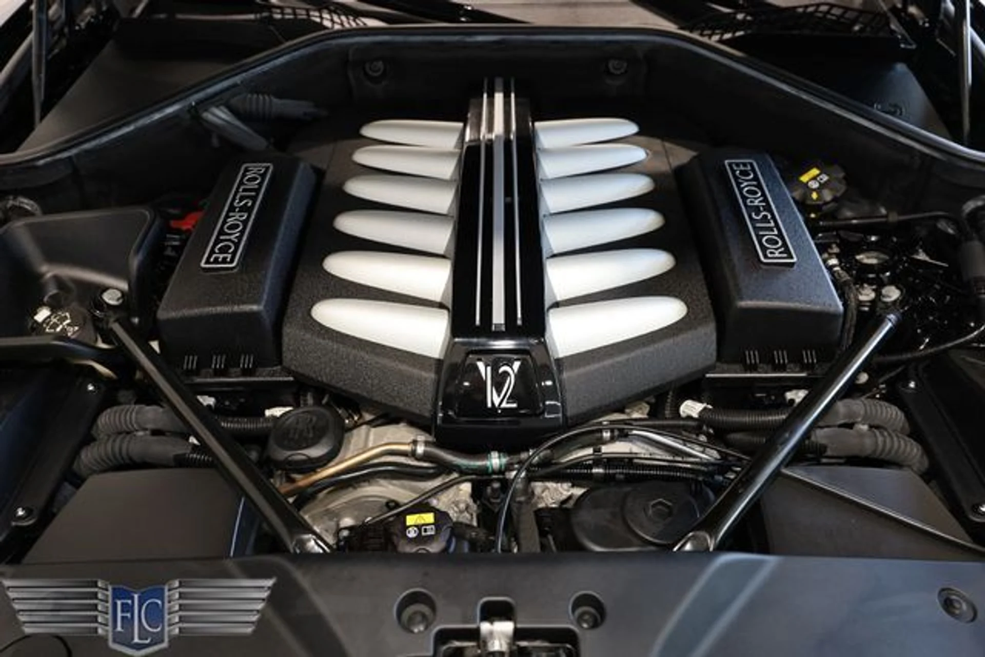 mph031_3822690748_used_2017_rolls_royce_dawn_convertible_9689_23082501_36_640_71b01ec675