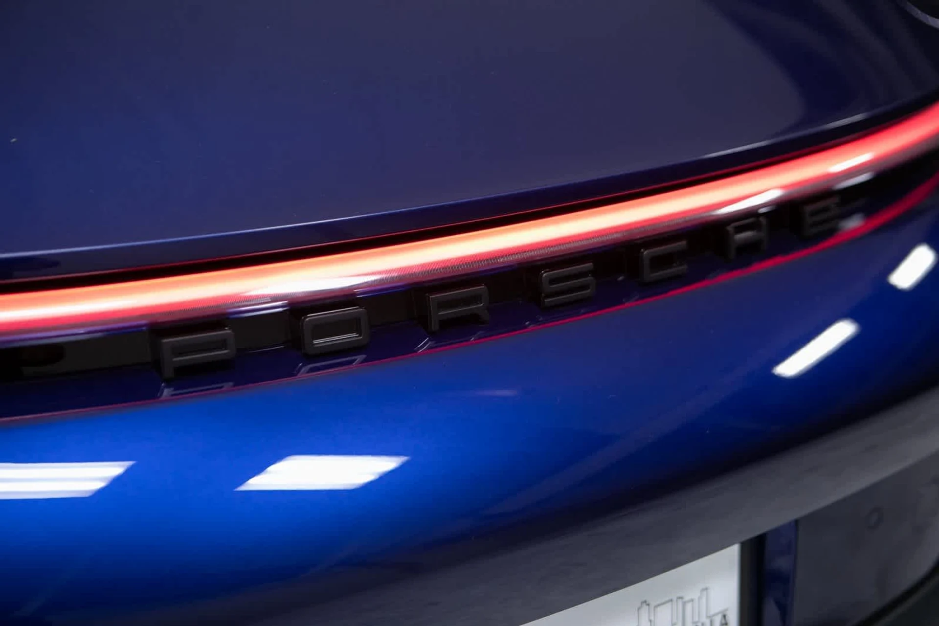 mph031_3839783046_eae0a5e5cc5a6885629dd51f85978008x_af26778008