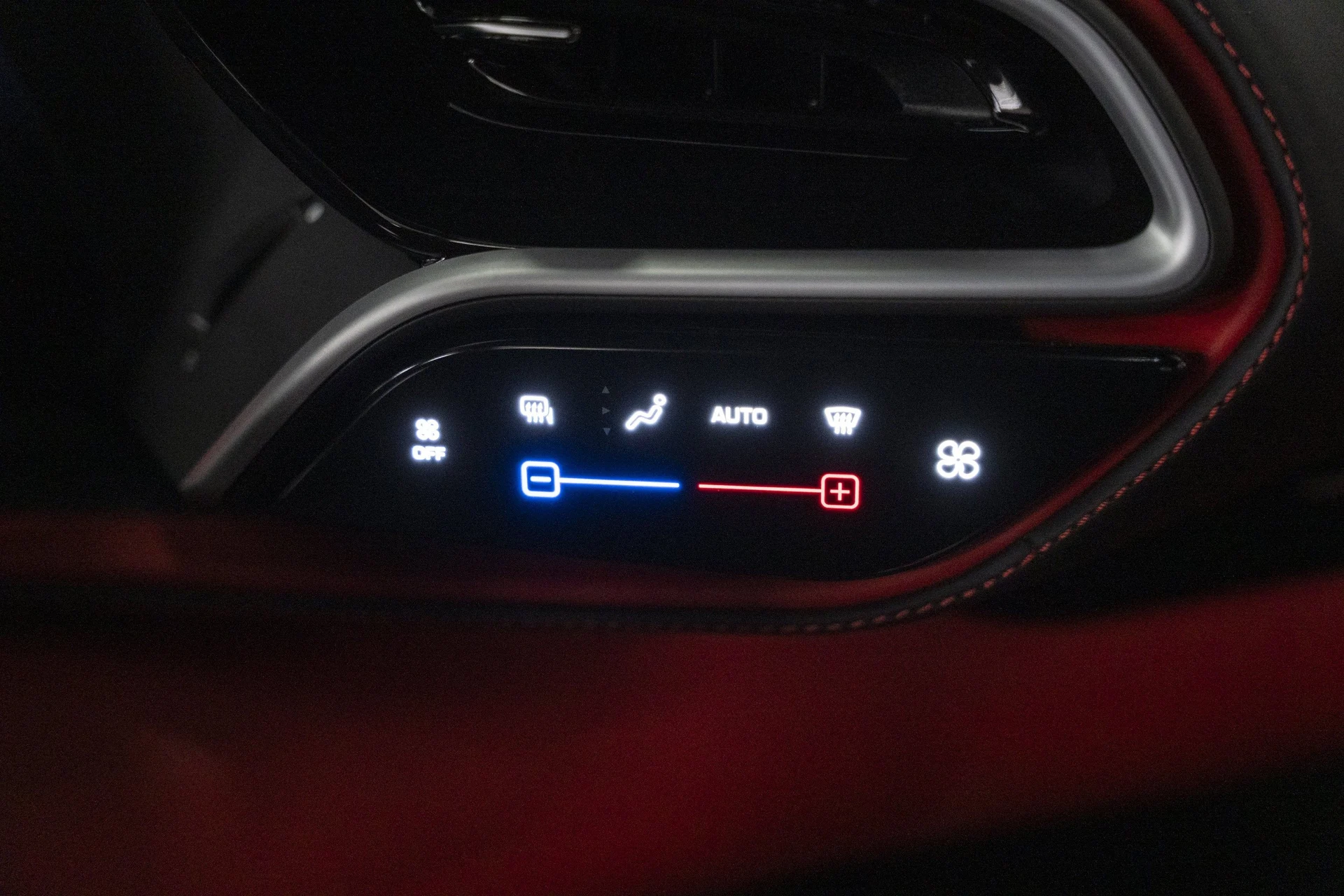 mph031_3841660332_64cc9f658165477bb4b5d6cf0bb34c5f_834cd3d8c4