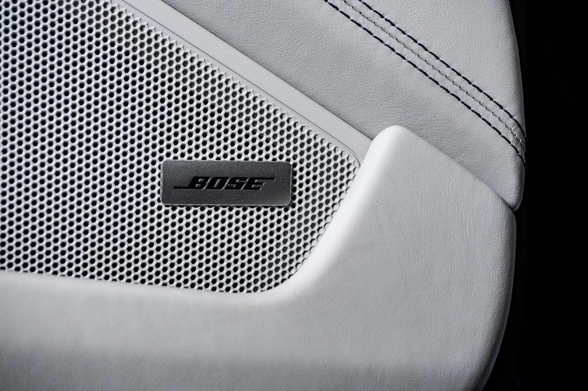 mph031_3849099887_vz_PT_Tba_E76y_G_Or_P_Yw21cllpv_Fss_f2679fe23c