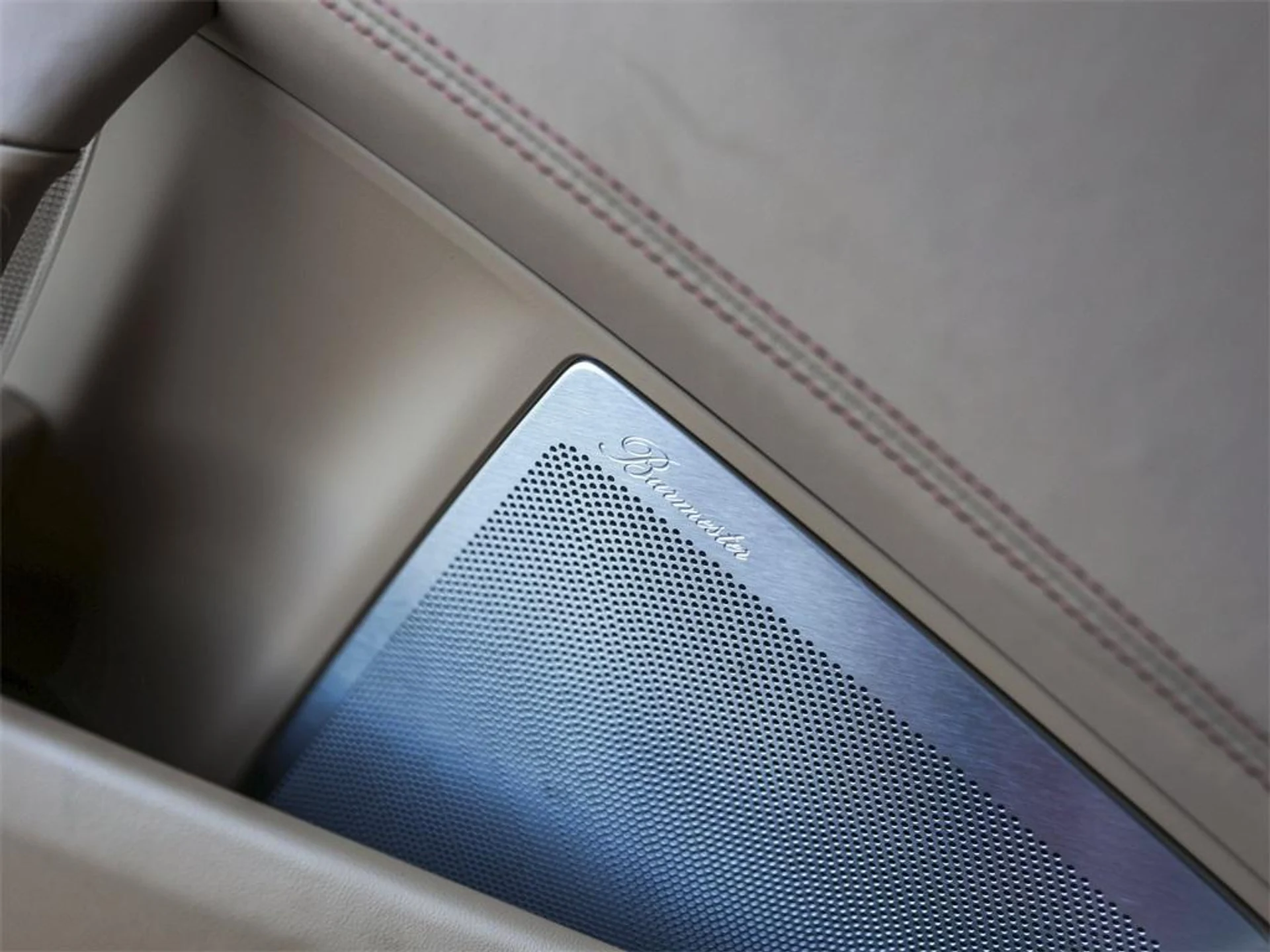 mph031_3866748760_o2_H_Ylv_Lzn_Vuo5fr_N_Gj5_L5e_MH_4_TA_8a6a3b72eb