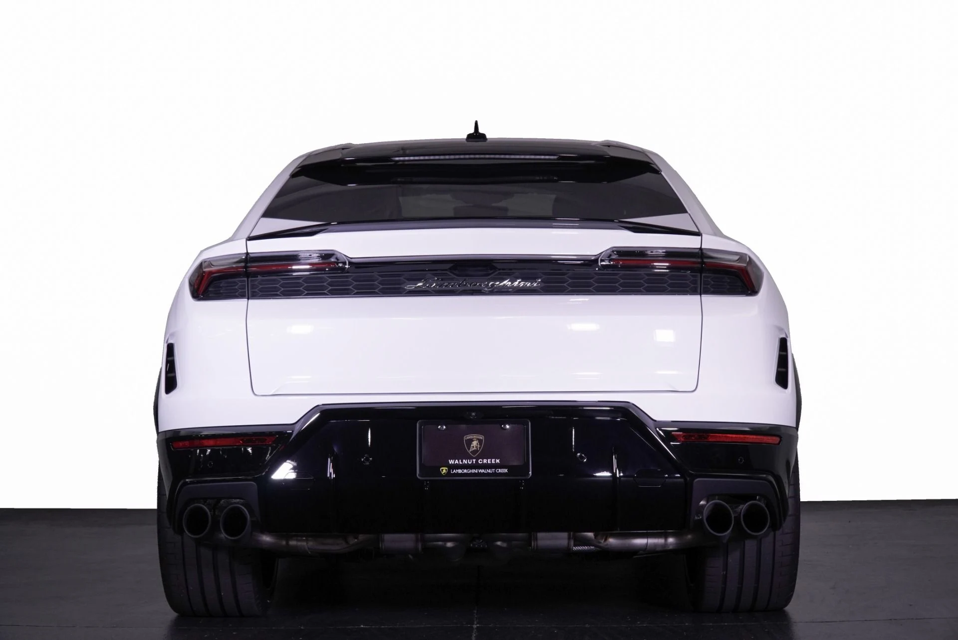 mph031_3877492610_New_2025_Lamborghini_Urus_SE_1760546686_fdaeec4bec