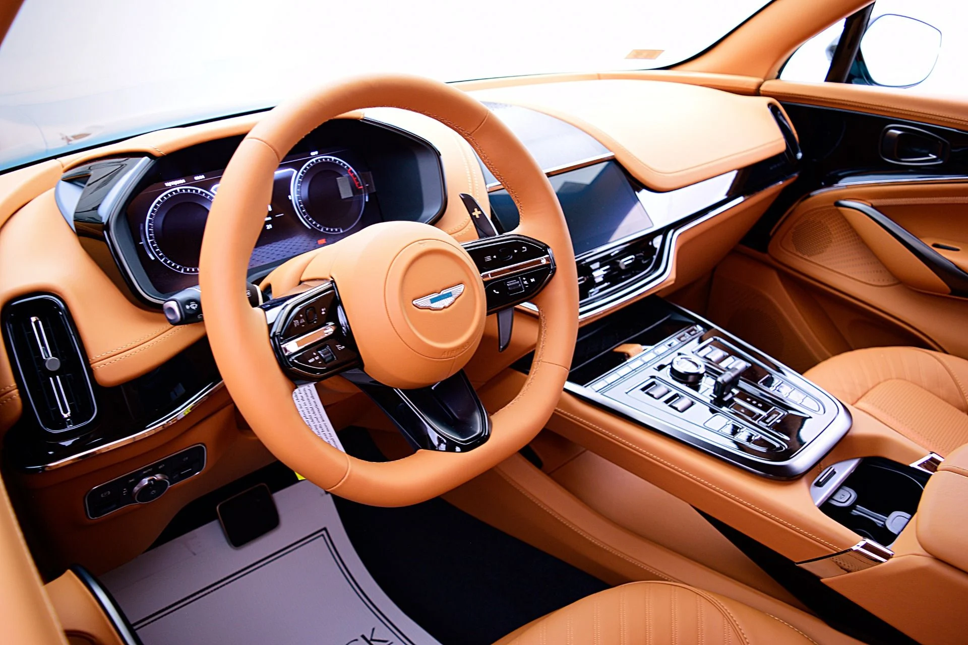 mph031_3882262797_New_2025_Aston_Martin_DBX_707_223b659bce