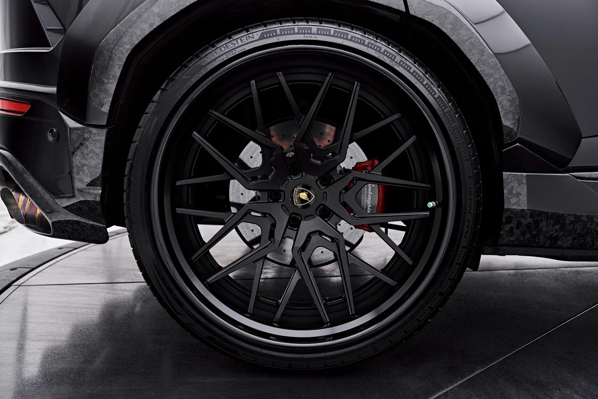 mph031_388532298_Used_2022_Lamborghini_Urus_1788219571_d7db400f81
