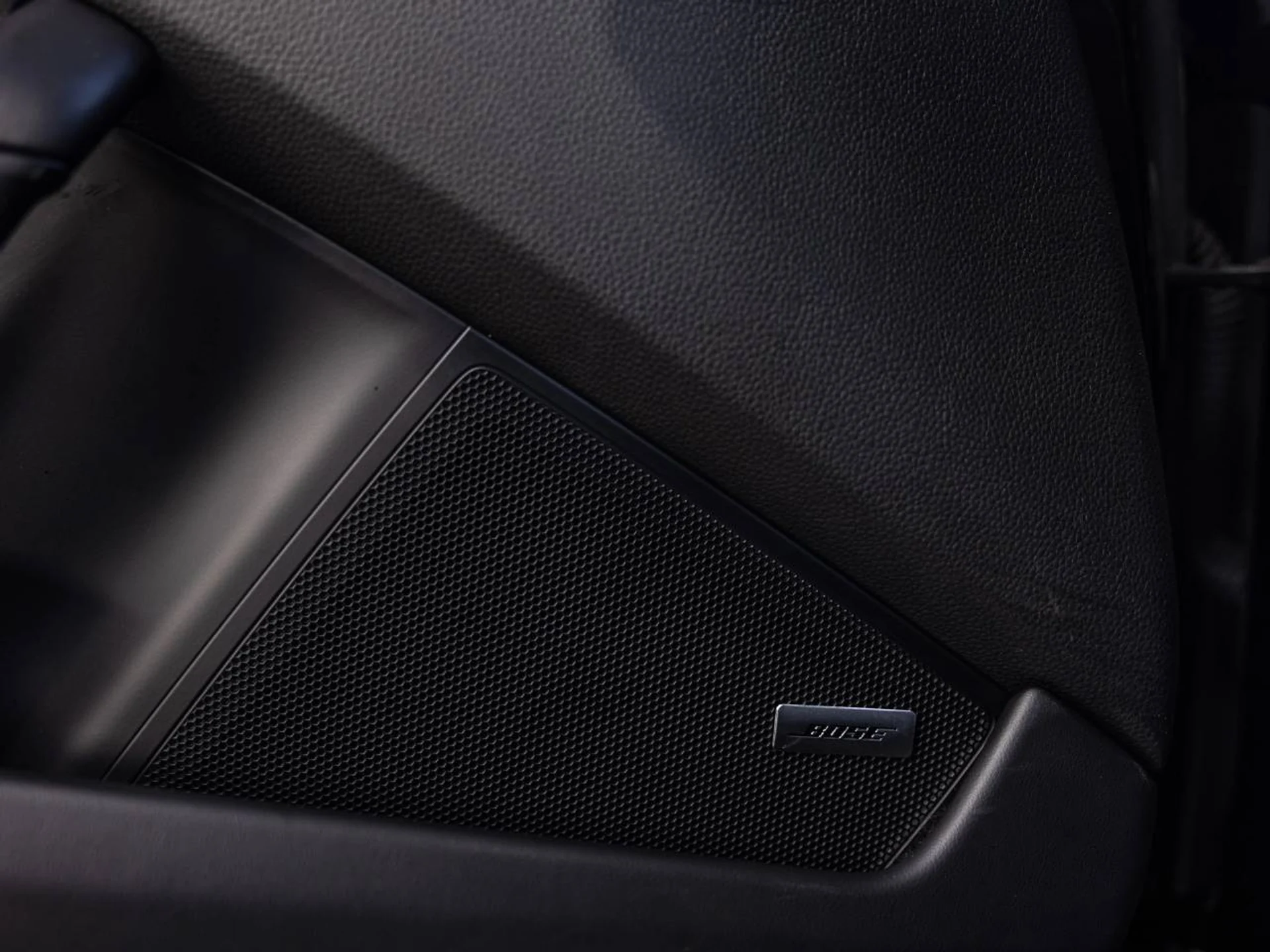 mph031_389229381_32_73c0fa12b8