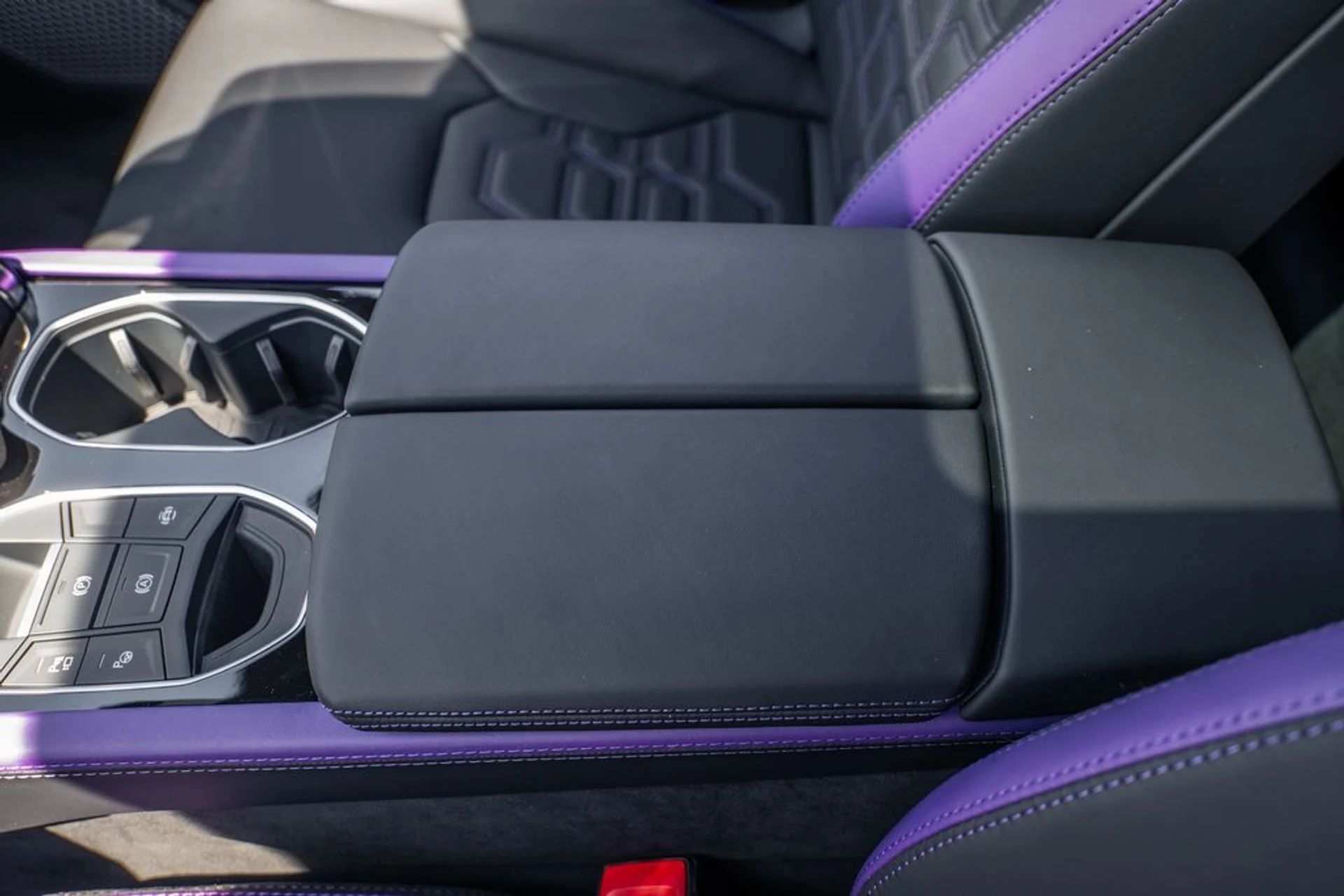 mph031_3900006472_d981f936a518d5d468c1237a935f9f2ex_db907daf3a