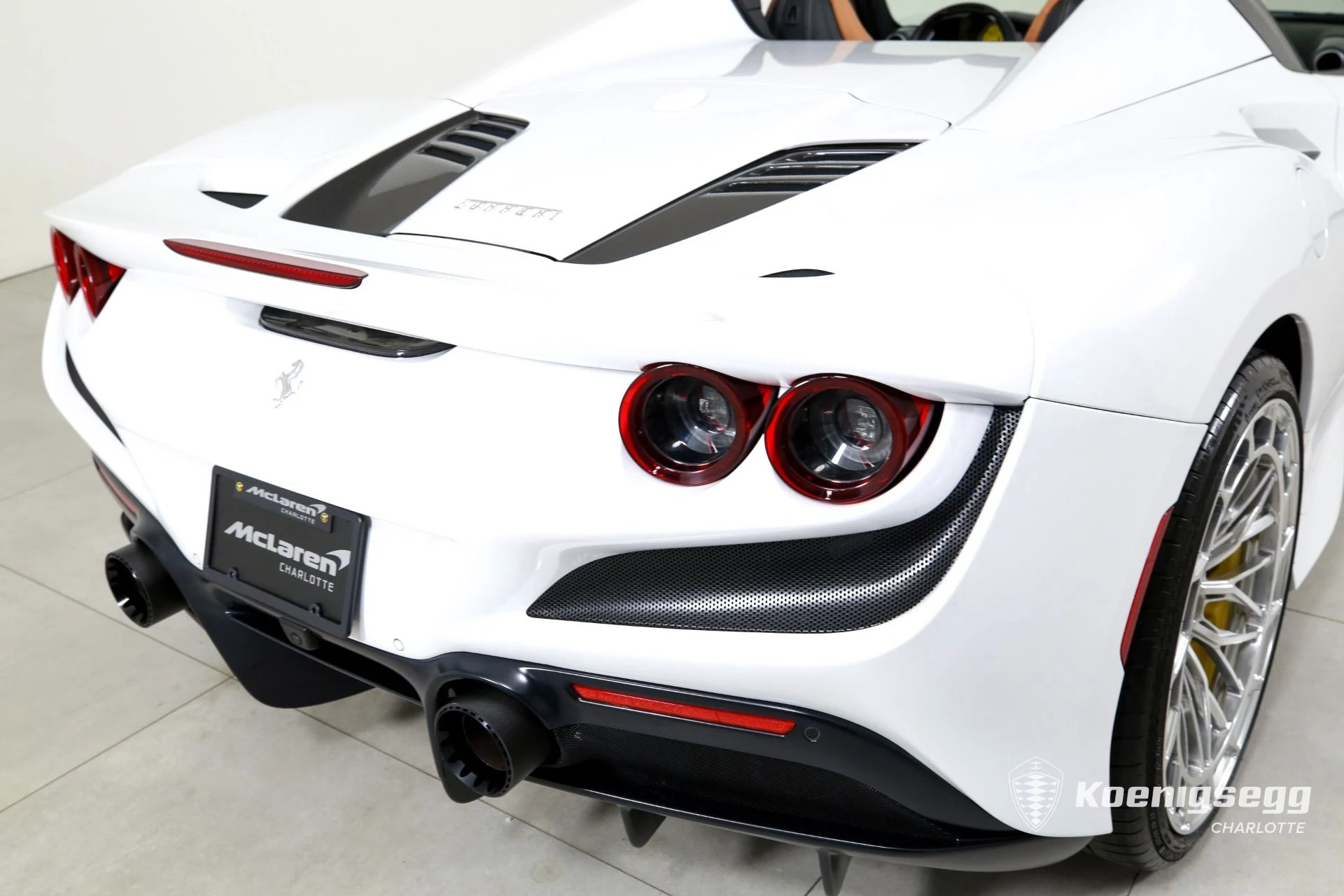mph031_3900618632_Used_2023_Ferrari_F8_Spider_1783439458_1f64a0b298