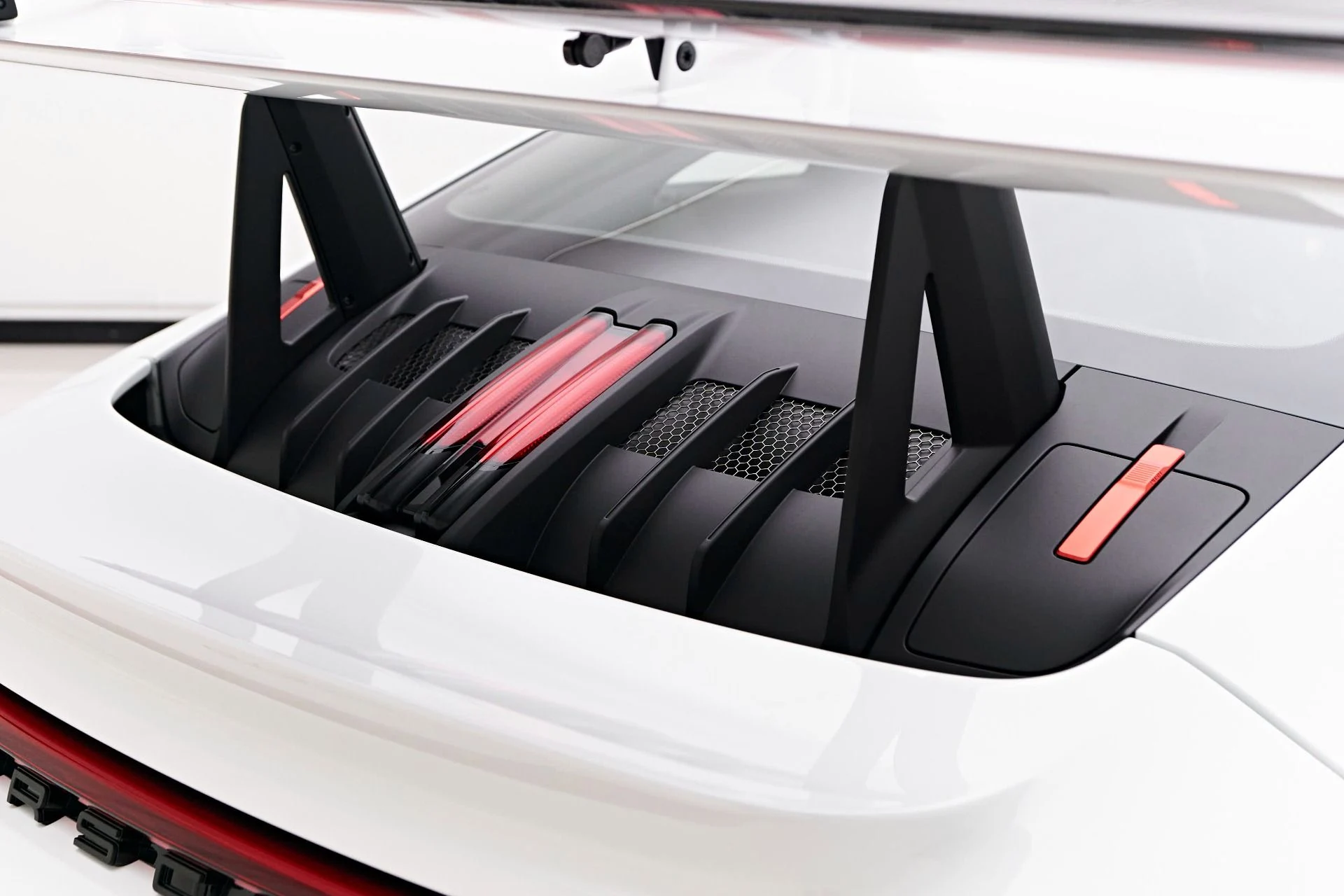 mph031_3901514660_Used_2024_Porsche_911_GT_3_RS_1754680271_cc27a122f6