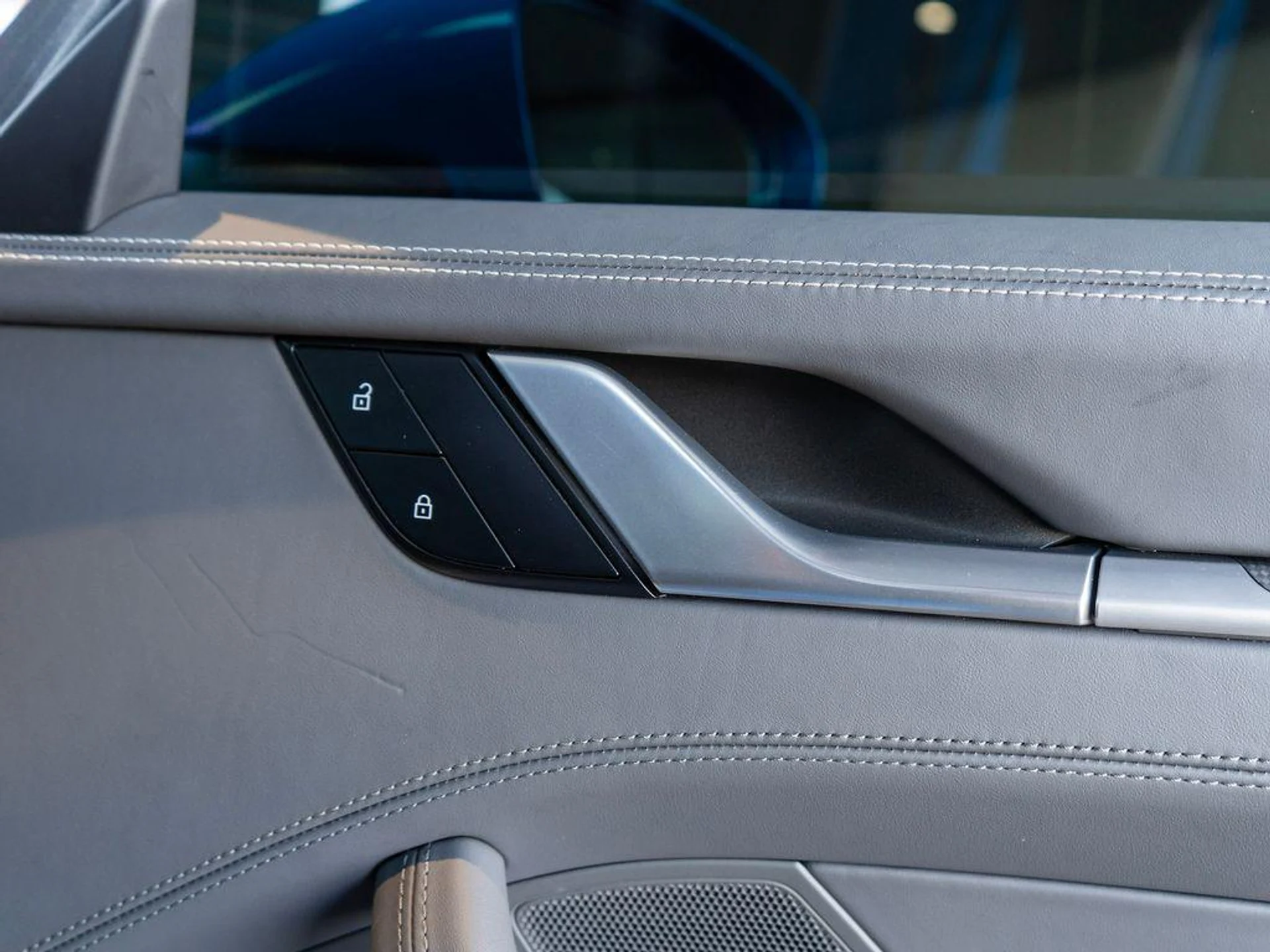 mph031_3901711666_l30_Um_K5_Xjehwcjn_9_IBYXYR_7n_X4_4a1a8f97a0